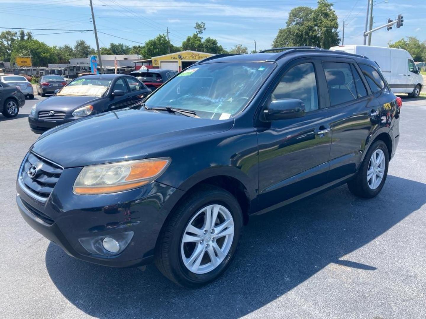 2010 BLACK HYUNDAI SANTA FE LIMITED (5NMSK3AB5AH) with an 2.4L engine, Automatic transmission, located at 2929 9th St. West, Bradenton, 34205, (941) 242-2810, 27.473591, -82.570679 - Thanks for inquring into DriveNation USA! All vehicles listed can be viewed at www.drivenationusa.com for vehicle history reports and additonal info. We cannot quote any terms such as down payments or monthly payments without an application. You can apply directly at www.drivenationusa.com or by con - Photo#7