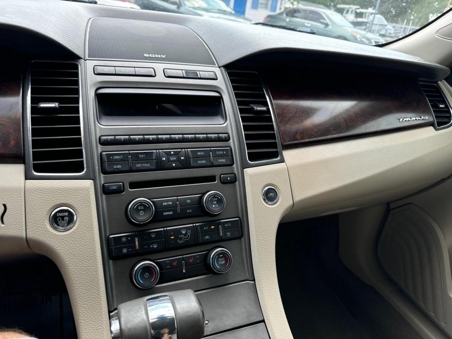2010 SILVER FORD TAURUS SEL (1FAHP2EWXAG) with an 3.5L engine, Automatic transmission, located at 2929 9th St. West, Bradenton, 34205, (941) 242-2810, 27.473591, -82.570679 - Photo#13