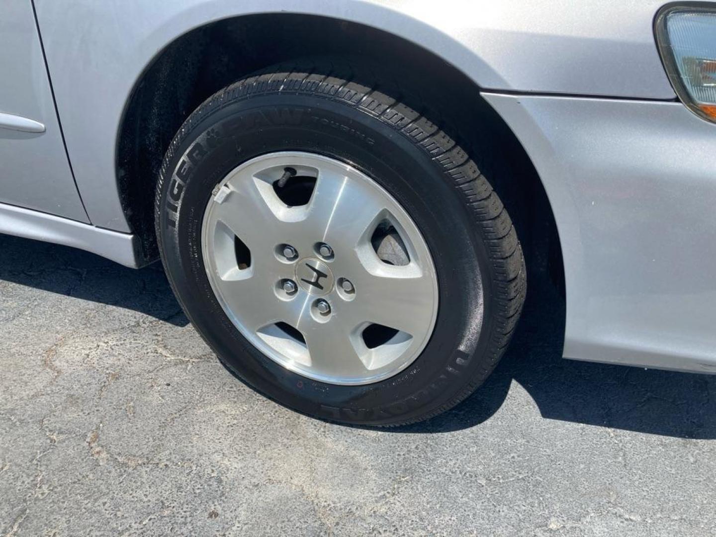 2002 SILVER HONDA ACCORD EX (1HGCG16572A) with an 3.0L engine, Automatic transmission, located at 2929 9th St. West, Bradenton, 34205, (941) 242-2810, 27.473591, -82.570679 - Thanks for inquring into DriveNation USA! All vehicles listed can be viewed at www.drivenationusa.com for vehicle history reports and additonal info. We cannot quote any terms such as down payments or monthly payments without an application. You can apply directly at www.drivenationusa.com or by con - Photo#10