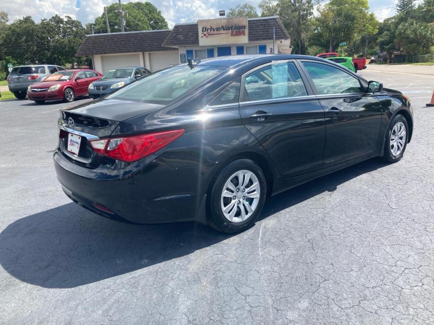 2012 BLACK HYUNDAI SONATA GLS (5NPEB4AC7CH) with an 2.4L engine, Automatic transmission, located at 2929 9th St. West, Bradenton, 34205, (941) 242-2810, 27.473591, -82.570679 - Thanks for inquring into DriveNation USA! All vehicles listed can be viewed at www.drivenationusa.com for vehicle history reports and additonal info. We cannot quote any terms such as down payments or monthly payments without an application. You can apply directly at www.drivenationusa.com or by con - Photo#3