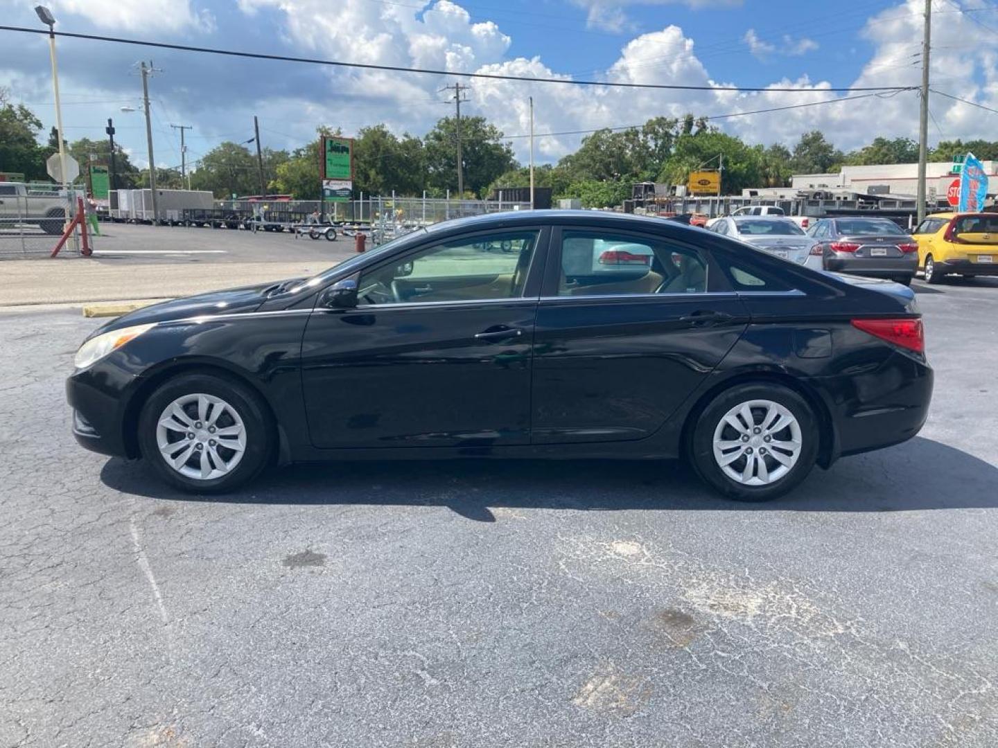 2012 BLACK HYUNDAI SONATA GLS (5NPEB4AC7CH) with an 2.4L engine, Automatic transmission, located at 2929 9th St. West, Bradenton, 34205, (941) 242-2810, 27.473591, -82.570679 - Thanks for inquring into DriveNation USA! All vehicles listed can be viewed at www.drivenationusa.com for vehicle history reports and additonal info. We cannot quote any terms such as down payments or monthly payments without an application. You can apply directly at www.drivenationusa.com or by con - Photo#6