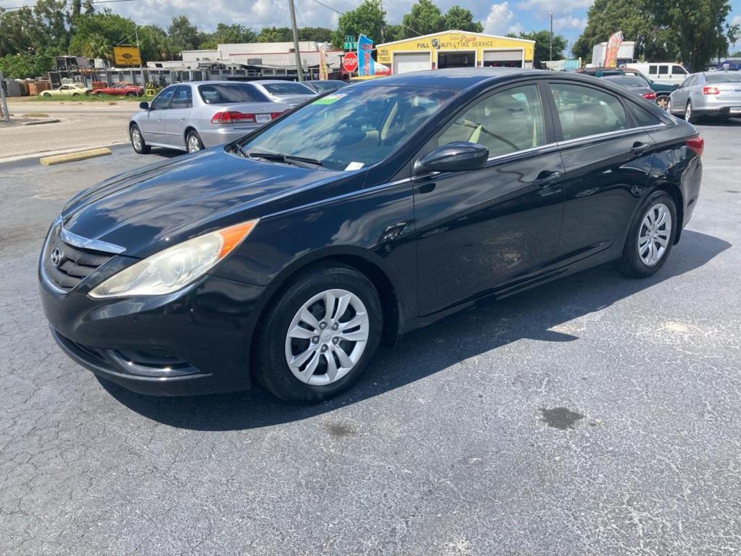 2012 BLACK HYUNDAI SONATA GLS (5NPEB4AC7CH) with an 2.4L engine, Automatic transmission, located at 2929 9th St. West, Bradenton, 34205, (941) 242-2810, 27.473591, -82.570679 - Thanks for inquring into DriveNation USA! All vehicles listed can be viewed at www.drivenationusa.com for vehicle history reports and additonal info. We cannot quote any terms such as down payments or monthly payments without an application. You can apply directly at www.drivenationusa.com or by con - Photo#7