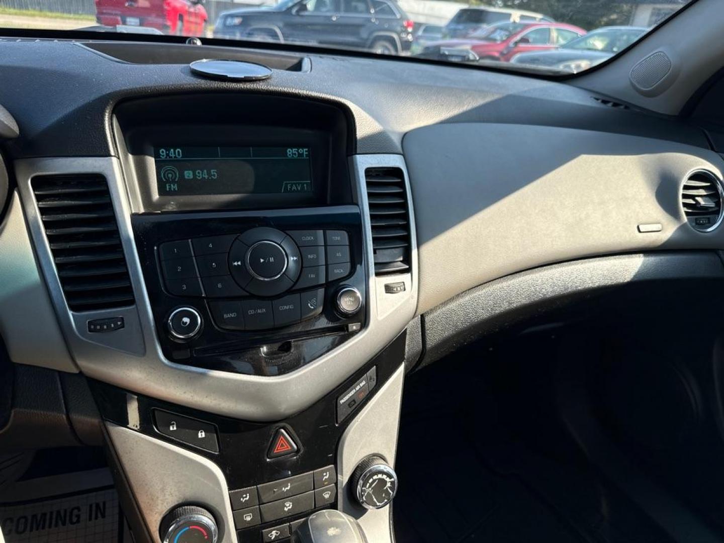2013 GRAY CHEVROLET CRUZE LS (1G1PA5SH1D7) with an 1.8L engine, Automatic transmission, located at 2929 9th St. West, Bradenton, 34205, (941) 242-2810, 27.473591, -82.570679 - Thanks for inquring into DriveNation USA! All vehicles listed can be viewed at www.drivenationusa.com for vehicle history reports and additonal info. We cannot quote any terms such as down payments or monthly payments without an application. You can apply directly at www.drivenationusa.com or by con - Photo#9