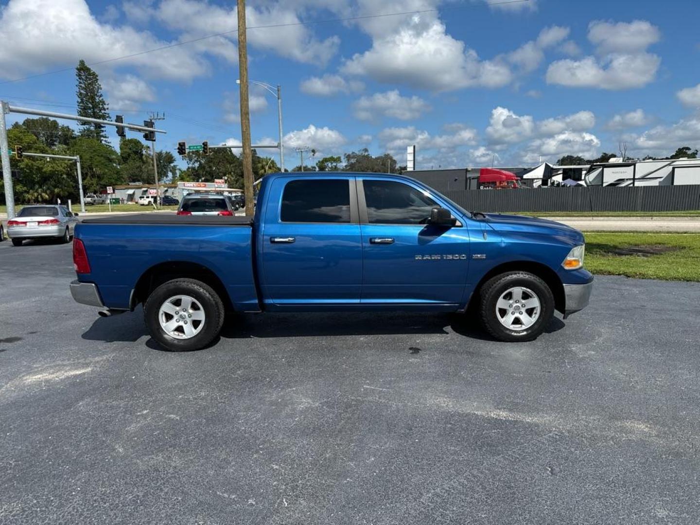 2011 BLUE DODGE RAM 1500 (1D7RV1CT7BS) with an 5.7L engine, Automatic transmission, located at 2929 9th St. West, Bradenton, 34205, (941) 242-2810, 27.473591, -82.570679 - Thanks for inquring into DriveNation USA! All vehicles listed can be viewed at www.drivenationusa.com for vehicle history reports and additonal info. We cannot quote any terms such as down payments or monthly payments without an application. You can apply directly at www.drivenationusa.com or by con - Photo#9