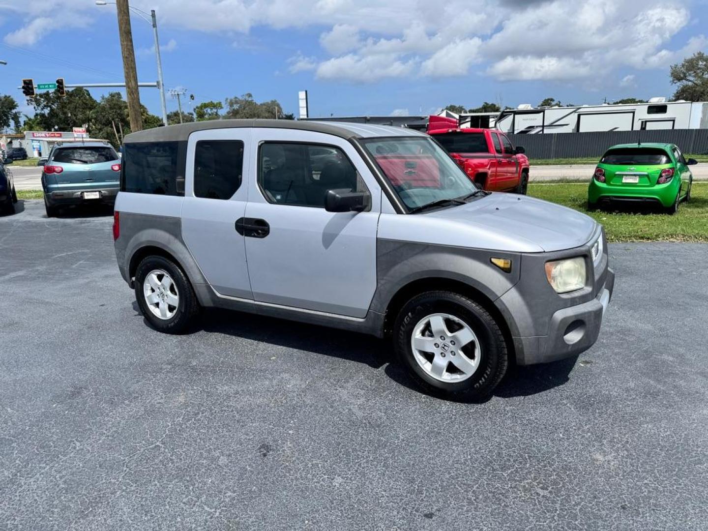 2003 SILVER HONDA ELEMENT EX (5J6YH286X3L) with an 2.4L engine, Automatic transmission, located at 2929 9th St. West, Bradenton, 34205, (941) 242-2810, 27.473591, -82.570679 - Thanks for inquring into DriveNation USA! All vehicles listed can be viewed at www.drivenationusa.com for vehicle history reports and additonal info. We cannot quote any terms such as down payments or monthly payments without an application. You can apply directly at www.drivenationusa.com or by con - Photo#0