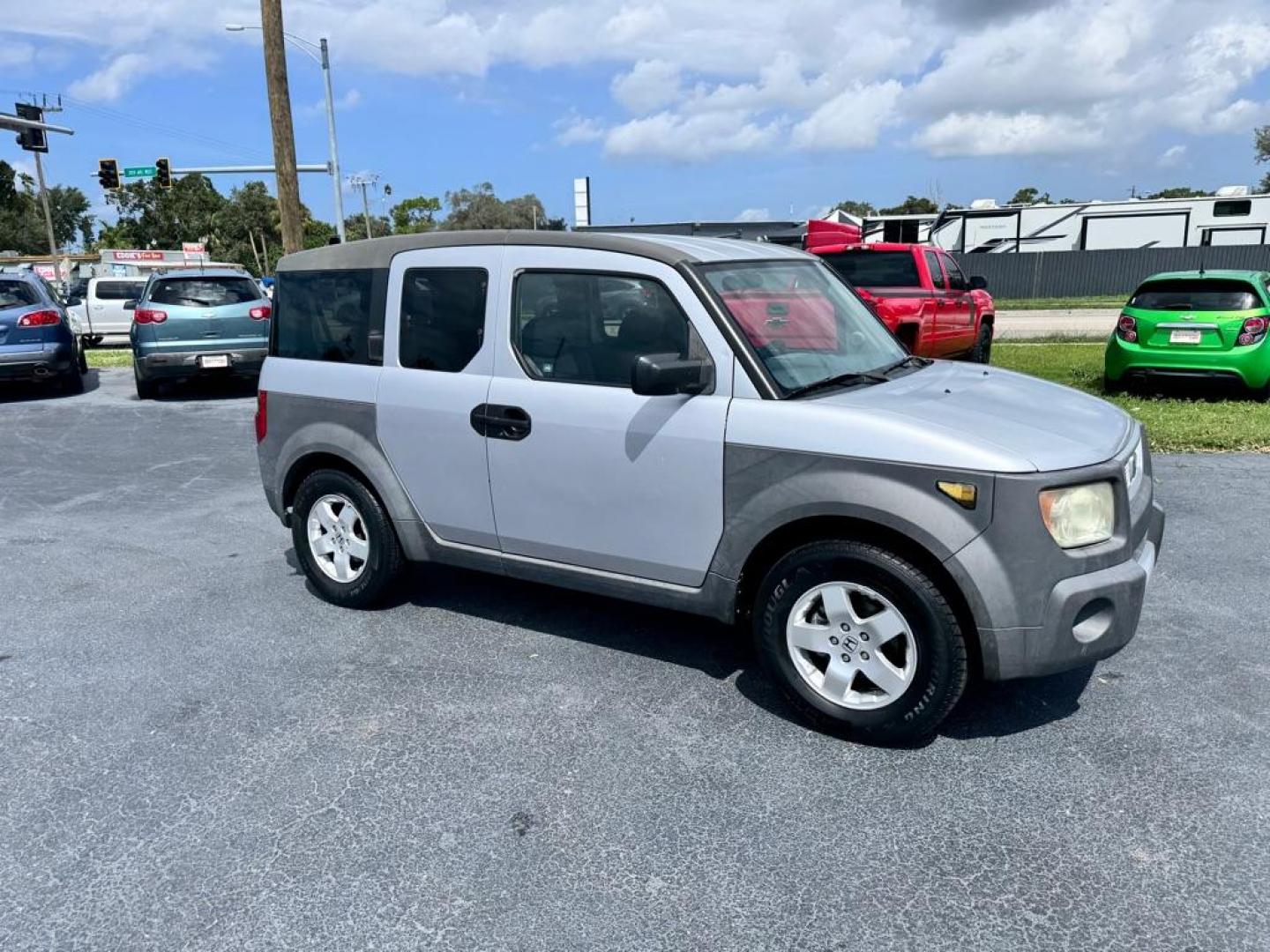 2003 SILVER HONDA ELEMENT EX (5J6YH286X3L) with an 2.4L engine, Automatic transmission, located at 2929 9th St. West, Bradenton, 34205, (941) 242-2810, 27.473591, -82.570679 - Thanks for inquring into DriveNation USA! All vehicles listed can be viewed at www.drivenationusa.com for vehicle history reports and additonal info. We cannot quote any terms such as down payments or monthly payments without an application. You can apply directly at www.drivenationusa.com or by con - Photo#1