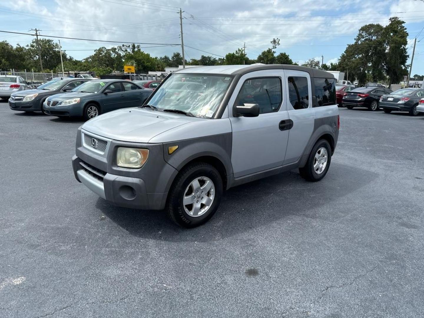 2003 SILVER HONDA ELEMENT EX (5J6YH286X3L) with an 2.4L engine, Automatic transmission, located at 2929 9th St. West, Bradenton, 34205, (941) 242-2810, 27.473591, -82.570679 - Thanks for inquring into DriveNation USA! All vehicles listed can be viewed at www.drivenationusa.com for vehicle history reports and additonal info. We cannot quote any terms such as down payments or monthly payments without an application. You can apply directly at www.drivenationusa.com or by con - Photo#4