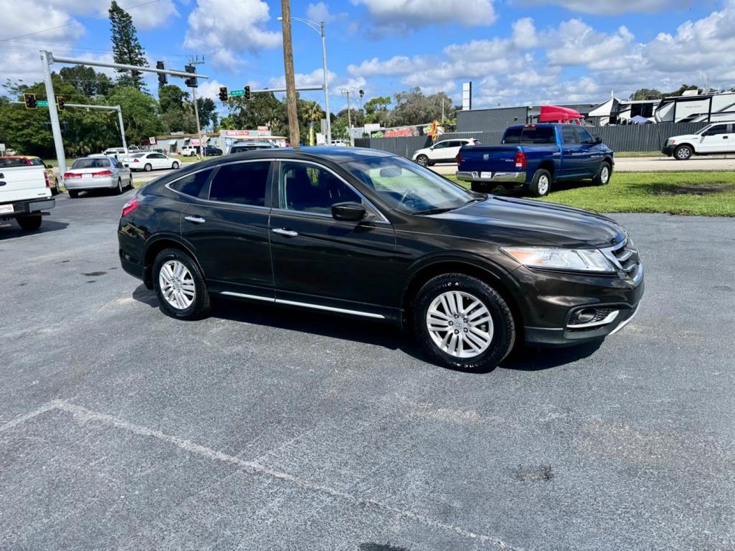 2015 BROWN HONDA CROSSTOUR EX (5J6TF3H39FL) with an 2.4L engine, Automatic transmission, located at 2929 9th St. West, Bradenton, 34205, (941) 242-2810, 27.473591, -82.570679 - Thanks for inquring into DriveNation USA! All vehicles listed can be viewed at www.drivenationusa.com for vehicle history reports and additonal info. We cannot quote any terms such as down payments or monthly payments without an application. You can apply directly at www.drivenationusa.com or by con - Photo#0
