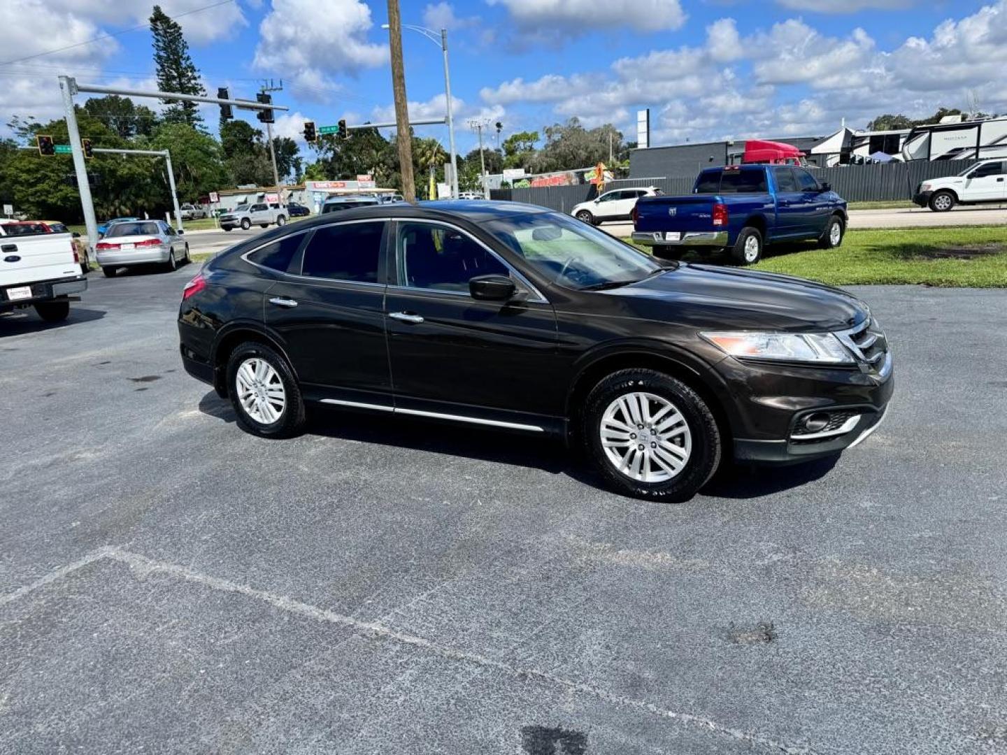 2015 BROWN HONDA CROSSTOUR EX (5J6TF3H39FL) with an 2.4L engine, Automatic transmission, located at 2929 9th St. West, Bradenton, 34205, (941) 242-2810, 27.473591, -82.570679 - Thanks for inquring into DriveNation USA! All vehicles listed can be viewed at www.drivenationusa.com for vehicle history reports and additonal info. We cannot quote any terms such as down payments or monthly payments without an application. You can apply directly at www.drivenationusa.com or by con - Photo#1