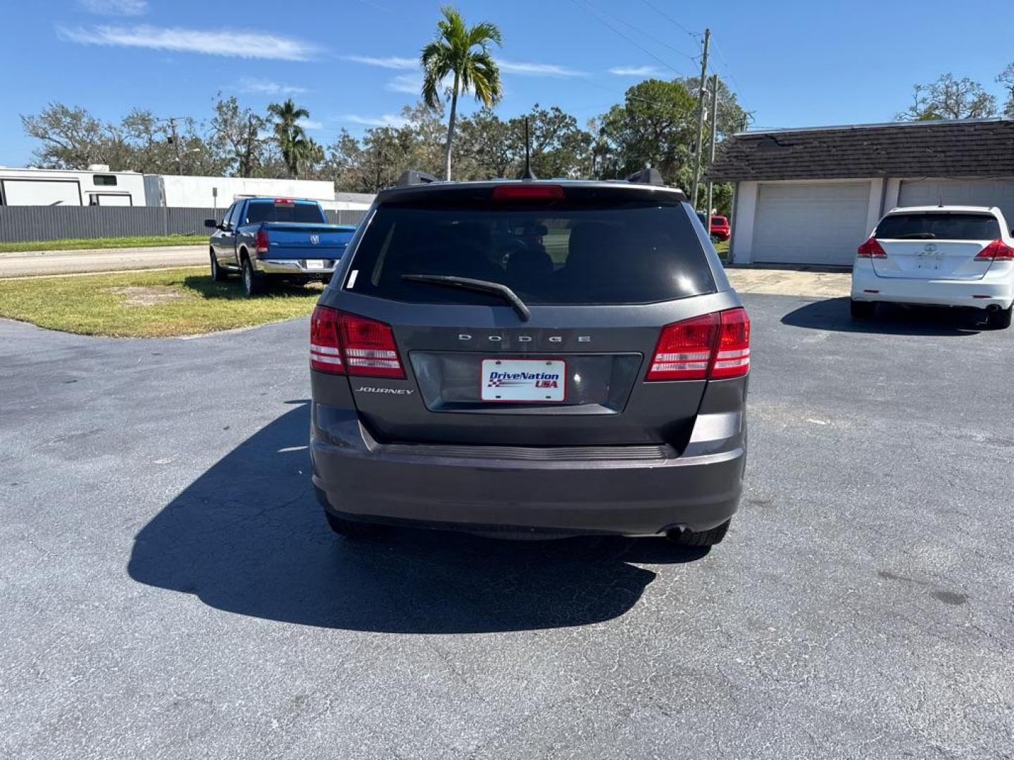 2018 GRAY DODGE JOURNEY CROSSROADS (3C4PDCAB0JT) with an 2.4L engine, Automatic transmission, located at 2929 9th St. West, Bradenton, 34205, (941) 242-2810, 27.473591, -82.570679 - Photo#6