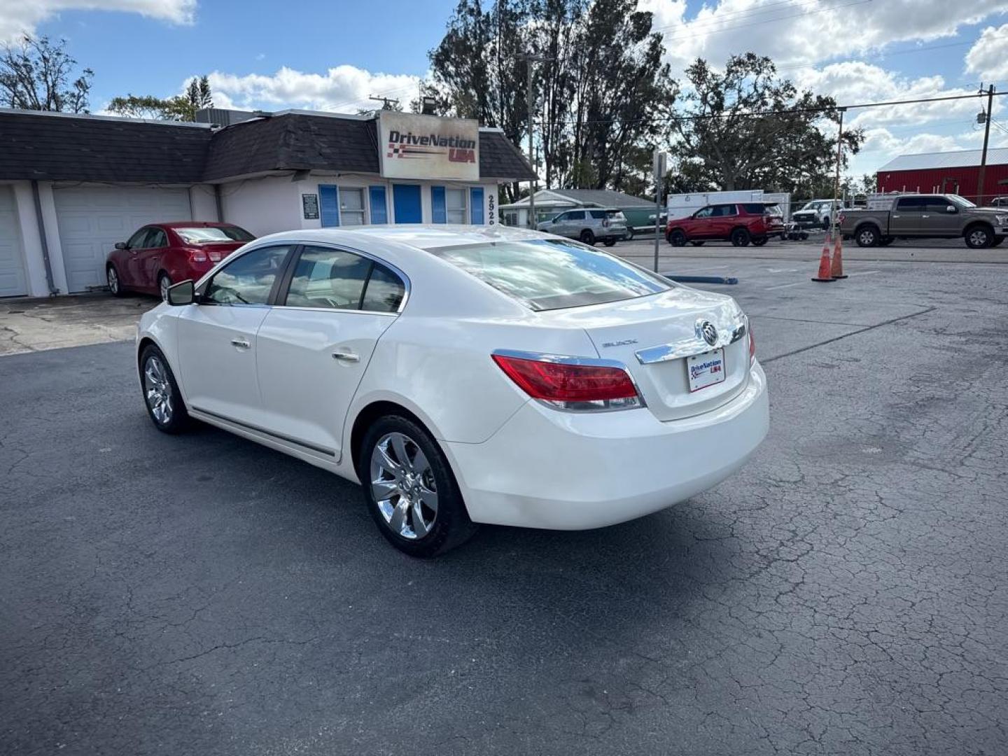 2011 WHITE BUICK LACROSSE CXL (1G4GC5ED2BF) with an 3.6L engine, Automatic transmission, located at 2929 9th St. West, Bradenton, 34205, (941) 242-2810, 27.473591, -82.570679 - Thanks for inquring into DriveNation USA! All vehicles listed can be viewed at www.drivenationusa.com for vehicle history reports and additonal info. We cannot quote any terms such as down payments or monthly payments without an application. You can apply directly at www.drivenationusa.com or by con - Photo#6