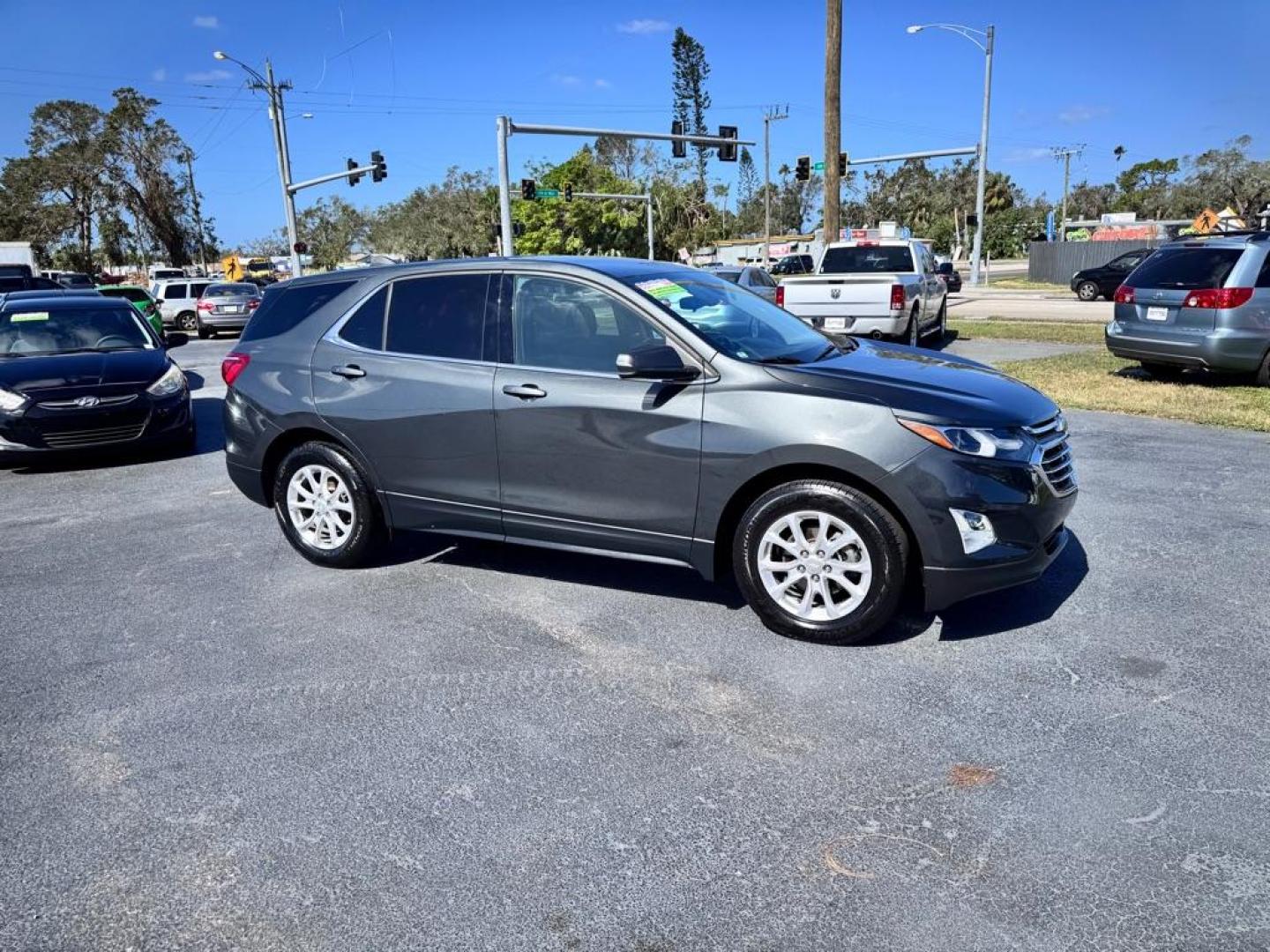2019 GRAY CHEVROLET EQUINOX LT (3GNAXJEV3KS) with an 1.5L engine, Automatic transmission, located at 2929 9th St. West, Bradenton, 34205, (941) 242-2810, 27.473591, -82.570679 - Photo#0