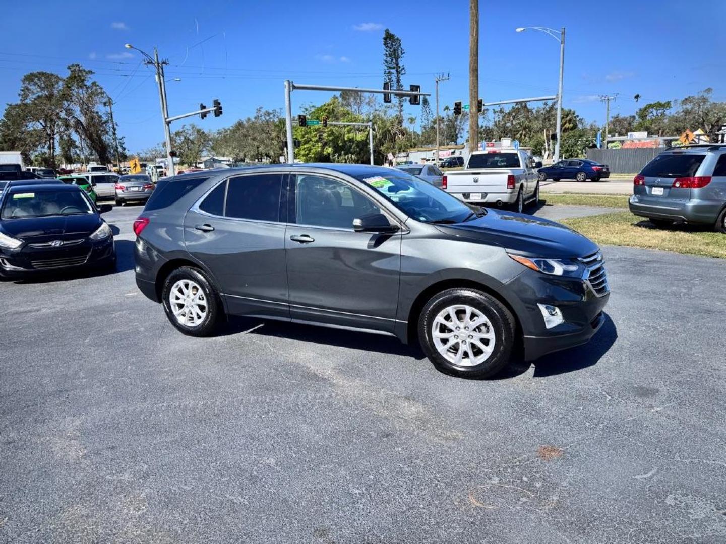 2019 GRAY CHEVROLET EQUINOX LT (3GNAXJEV3KS) with an 1.5L engine, Automatic transmission, located at 2929 9th St. West, Bradenton, 34205, (941) 242-2810, 27.473591, -82.570679 - Photo#1