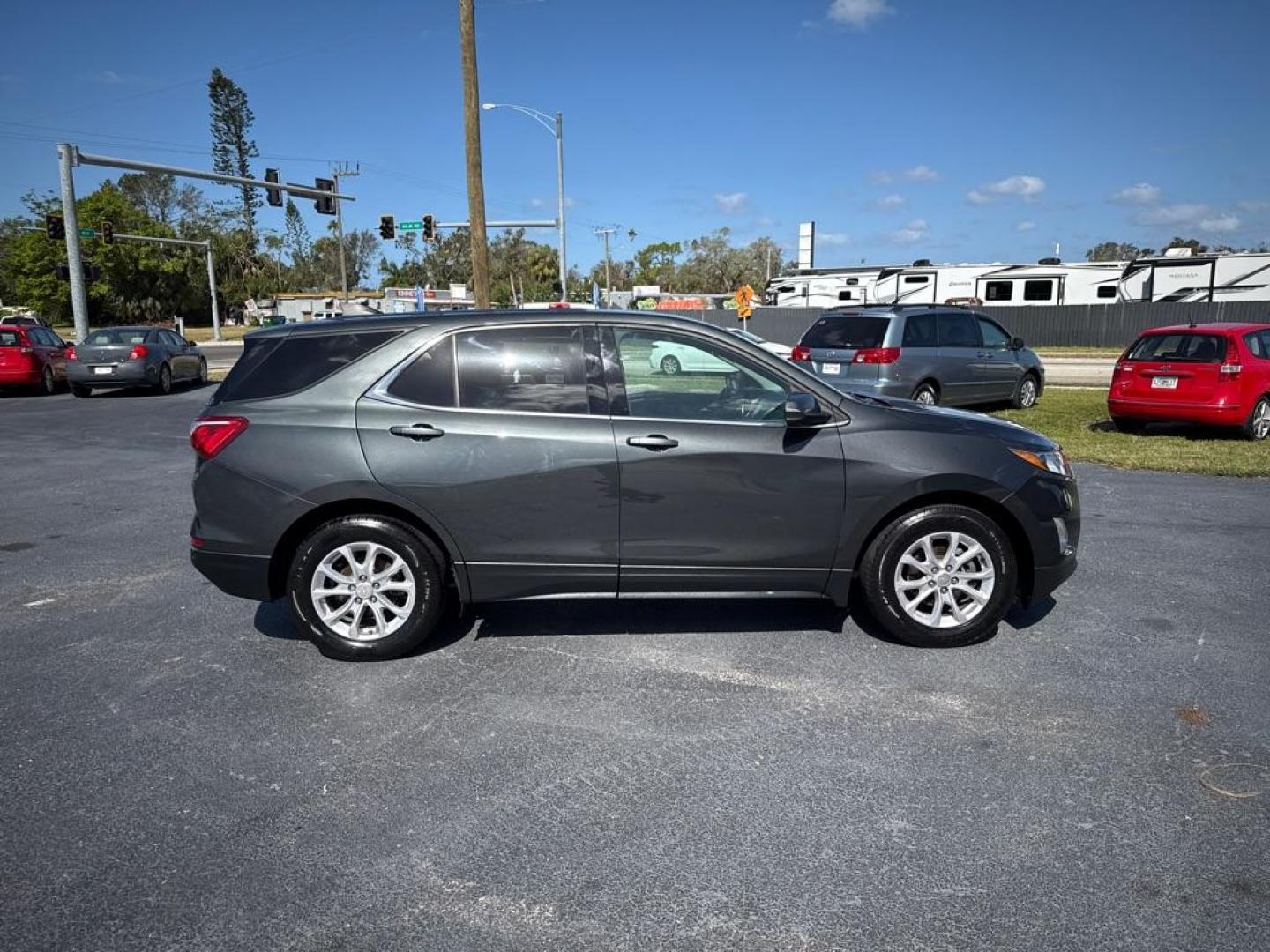 2019 GRAY CHEVROLET EQUINOX LT (3GNAXJEV3KS) with an 1.5L engine, Automatic transmission, located at 2929 9th St. West, Bradenton, 34205, (941) 242-2810, 27.473591, -82.570679 - Photo#8