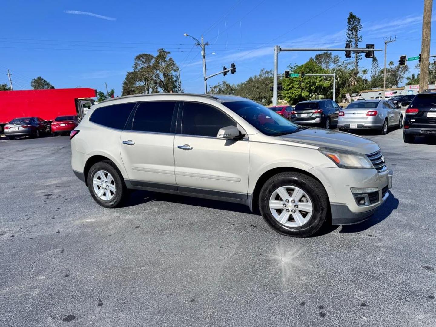 2014 SILVER CHEVROLET TRAVERSE LT (1GNKRGKD9EJ) with an 3.6L engine, Automatic transmission, located at 2929 9th St. West, Bradenton, 34205, (941) 242-2810, 27.473591, -82.570679 - Thanks for inquring into DriveNation USA! All vehicles listed can be viewed at www.drivenationusa.com for vehicle history reports and additonal info. We cannot quote any terms such as down payments or monthly payments without an application. You can apply directly at www.drivenationusa.com or by con - Photo#0