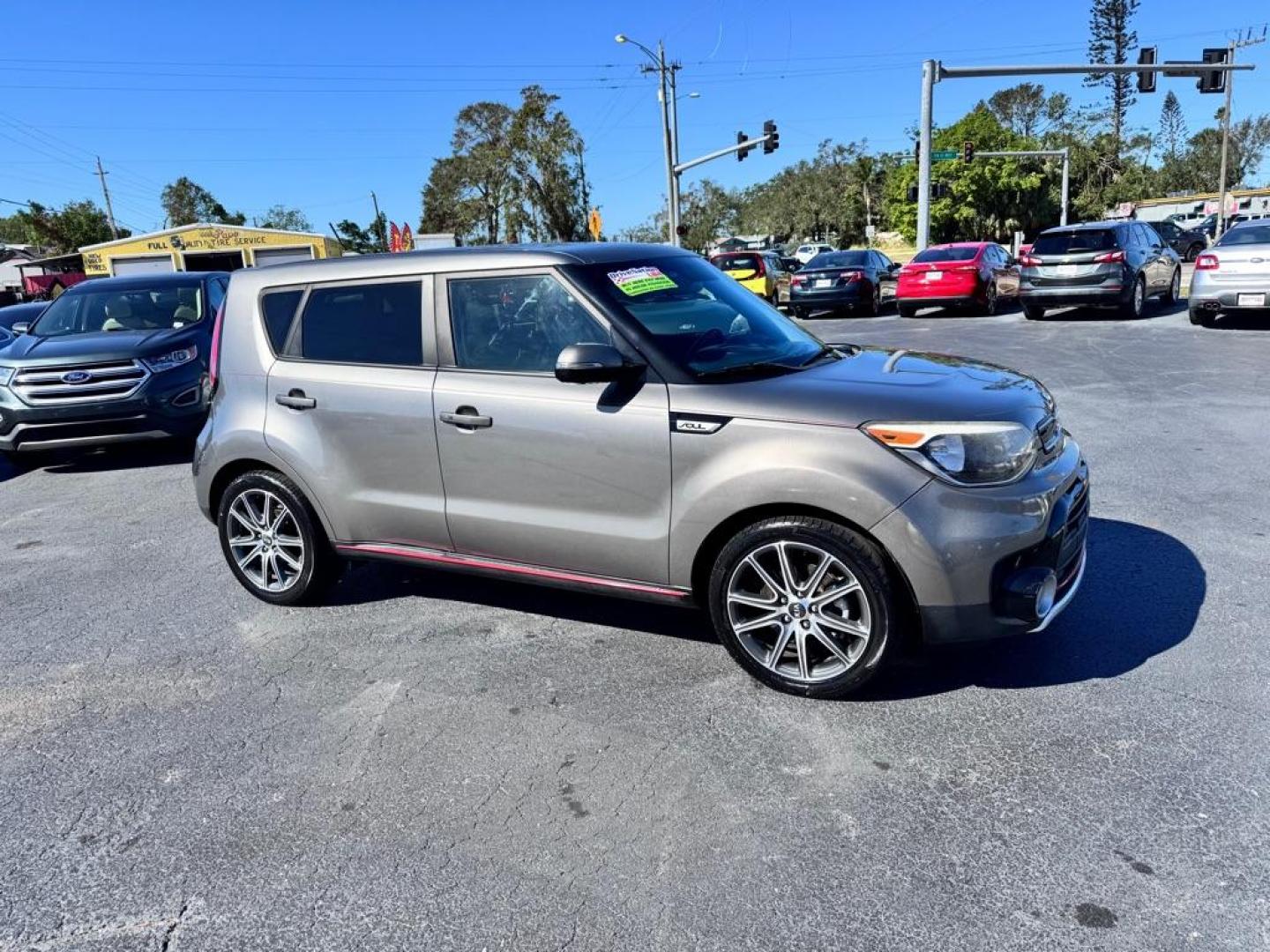 2017 GRAY KIA SOUL ! (KNDJX3AA2H7) with an 1.6L engine, Automatic transmission, located at 2929 9th St. West, Bradenton, 34205, (941) 242-2810, 27.473591, -82.570679 - Thanks for inquring into DriveNation USA! All vehicles listed can be viewed at www.drivenationusa.com for vehicle history reports and additonal info. We cannot quote any terms such as down payments or monthly payments without an application. You can apply directly at www.drivenationusa.com or by con - Photo#1