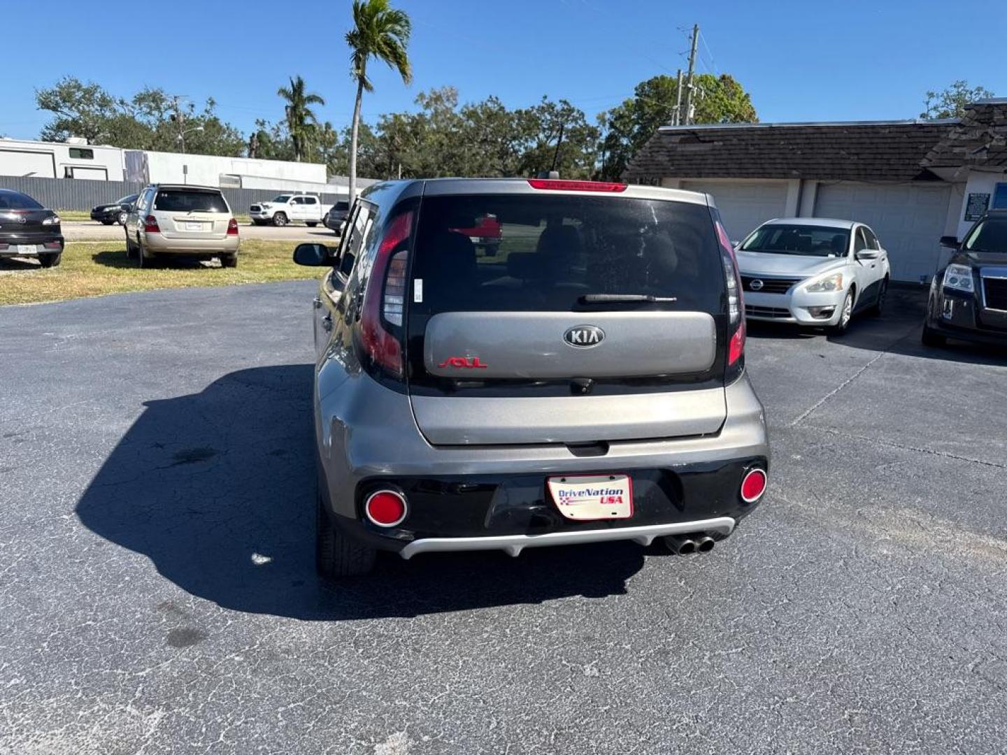 2017 GRAY KIA SOUL ! (KNDJX3AA2H7) with an 1.6L engine, Automatic transmission, located at 2929 9th St. West, Bradenton, 34205, (941) 242-2810, 27.473591, -82.570679 - Thanks for inquring into DriveNation USA! All vehicles listed can be viewed at www.drivenationusa.com for vehicle history reports and additonal info. We cannot quote any terms such as down payments or monthly payments without an application. You can apply directly at www.drivenationusa.com or by con - Photo#5