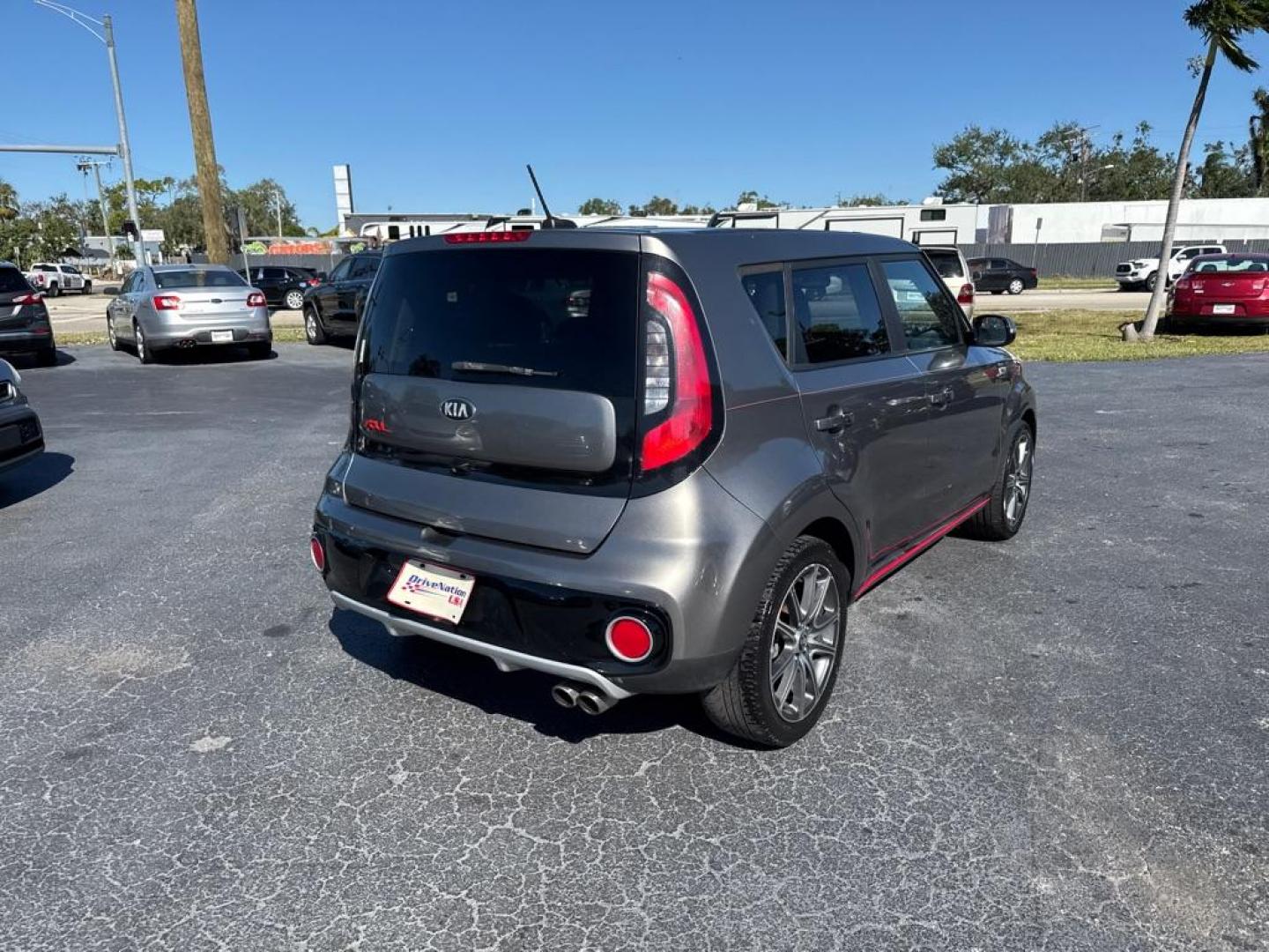 2017 GRAY KIA SOUL ! (KNDJX3AA2H7) with an 1.6L engine, Automatic transmission, located at 2929 9th St. West, Bradenton, 34205, (941) 242-2810, 27.473591, -82.570679 - Thanks for inquring into DriveNation USA! All vehicles listed can be viewed at www.drivenationusa.com for vehicle history reports and additonal info. We cannot quote any terms such as down payments or monthly payments without an application. You can apply directly at www.drivenationusa.com or by con - Photo#6