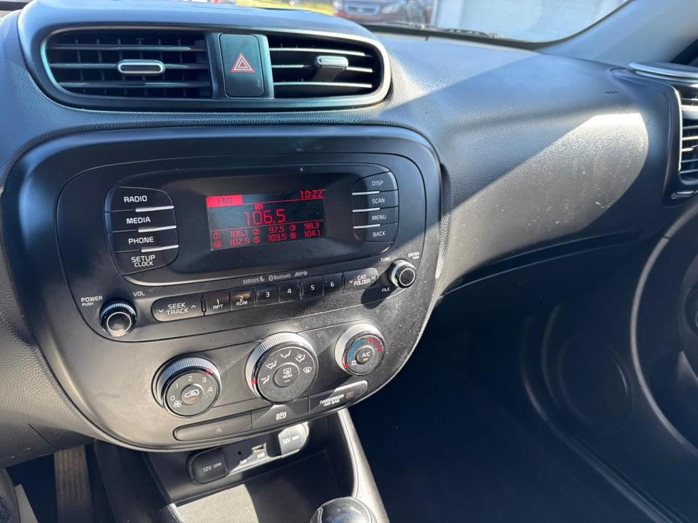 2015 TAN KIA SOUL + (KNDJP3A55F7) with an 2.0L engine, Automatic transmission, located at 2929 9th St. West, Bradenton, 34205, (941) 242-2810, 27.473591, -82.570679 - Photo#10