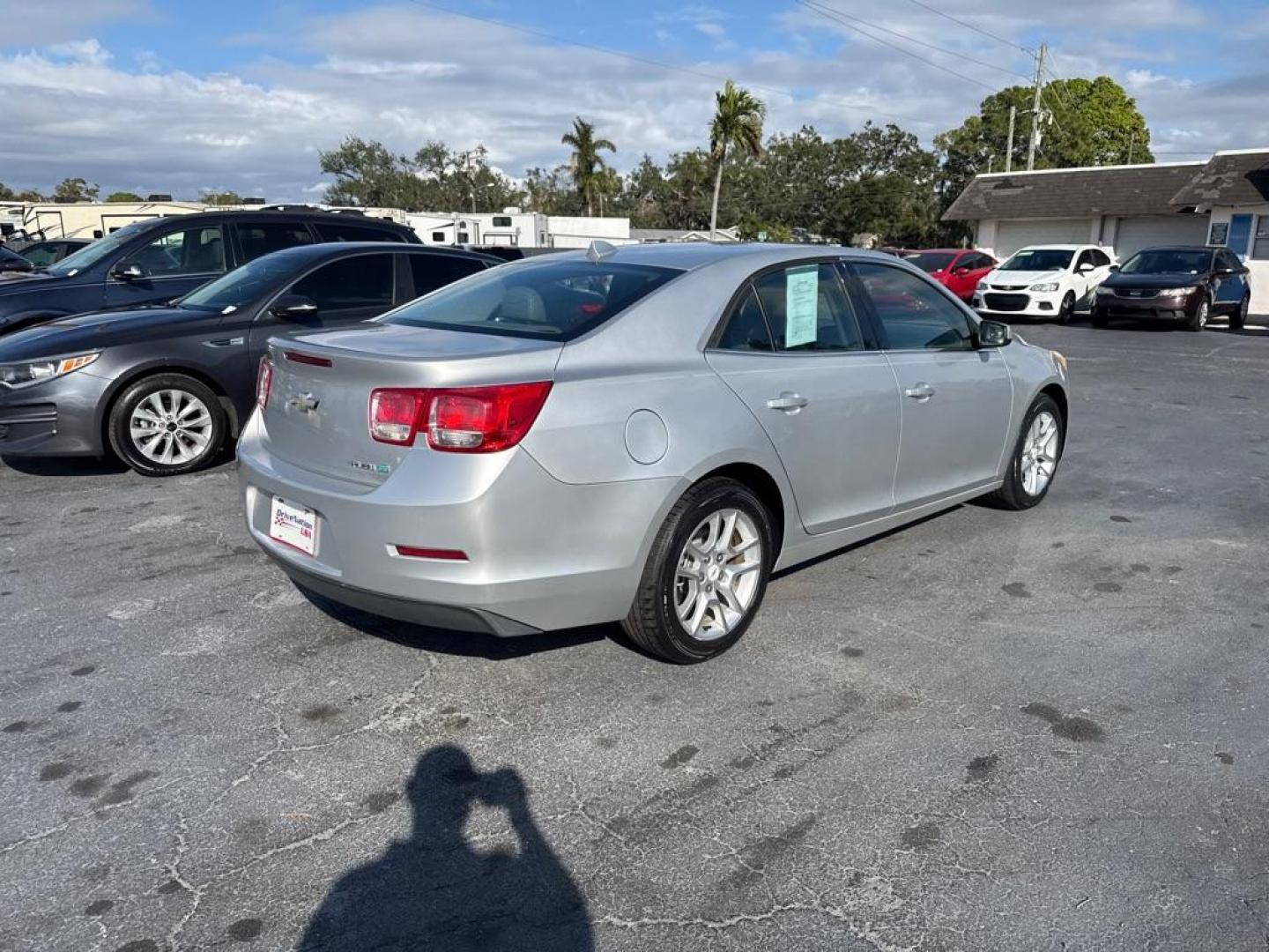 2013 SILVER CHEVROLET MALIBU 1LT (1G11D5RR9DF) with an 2.4L engine, Automatic transmission, located at 2929 9th St. West, Bradenton, 34205, (941) 242-2810, 27.473591, -82.570679 - Thanks for inquring into DriveNation USA! All vehicles listed can be viewed at www.drivenationusa.com for vehicle history reports and additonal info. We cannot quote any terms such as down payments or monthly payments without an application. You can apply directly at www.drivenationusa.com or by con - Photo#5