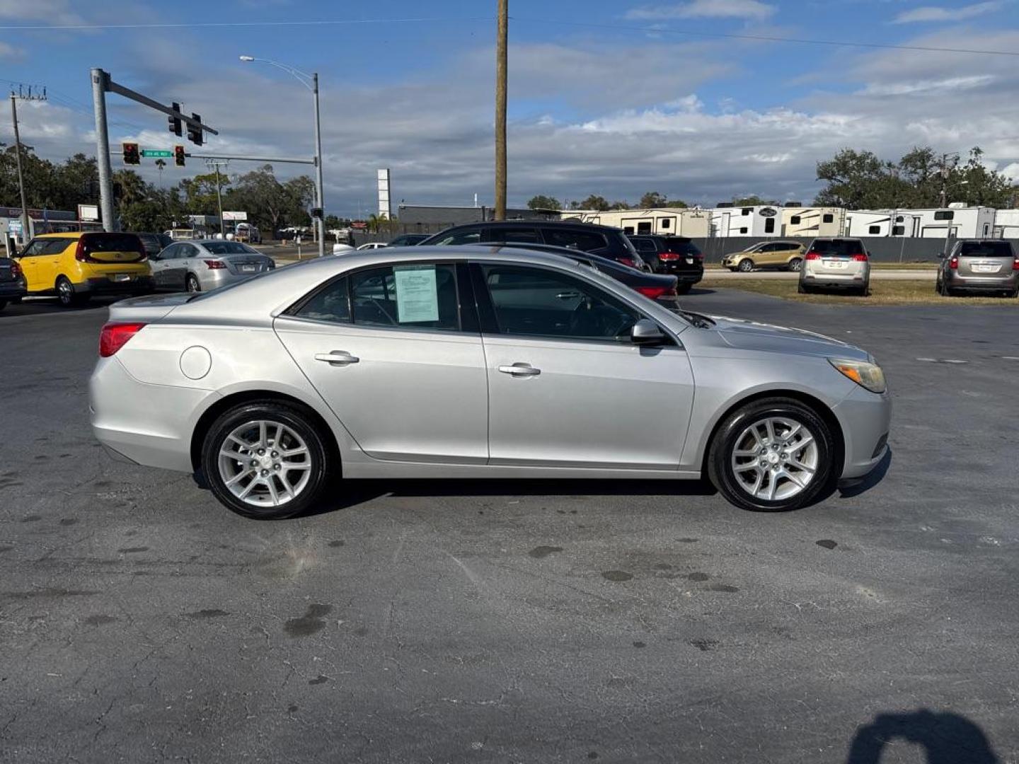 2013 SILVER CHEVROLET MALIBU 1LT (1G11D5RR9DF) with an 2.4L engine, Automatic transmission, located at 2929 9th St. West, Bradenton, 34205, (941) 242-2810, 27.473591, -82.570679 - Thanks for inquring into DriveNation USA! All vehicles listed can be viewed at www.drivenationusa.com for vehicle history reports and additonal info. We cannot quote any terms such as down payments or monthly payments without an application. You can apply directly at www.drivenationusa.com or by con - Photo#6