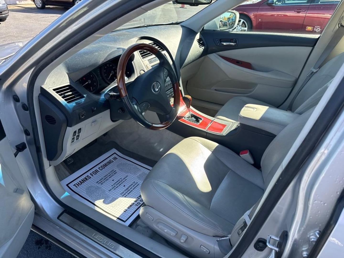 2007 SILVER LEXUS ES 350 (JTHBJ46G272) with an 3.5L engine, Automatic transmission, located at 2929 9th St. West, Bradenton, 34205, (941) 242-2810, 27.473591, -82.570679 - Thanks for inquring into DriveNation USA! All vehicles listed can be viewed at www.drivenationusa.com for vehicle history reports and additonal info. We cannot quote any terms such as down payments or monthly payments without an application. You can apply directly at www.drivenationusa.com or by con - Photo#11