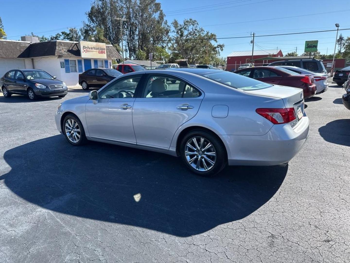 2007 SILVER LEXUS ES 350 (JTHBJ46G272) with an 3.5L engine, Automatic transmission, located at 2929 9th St. West, Bradenton, 34205, (941) 242-2810, 27.473591, -82.570679 - Thanks for inquring into DriveNation USA! All vehicles listed can be viewed at www.drivenationusa.com for vehicle history reports and additonal info. We cannot quote any terms such as down payments or monthly payments without an application. You can apply directly at www.drivenationusa.com or by con - Photo#5