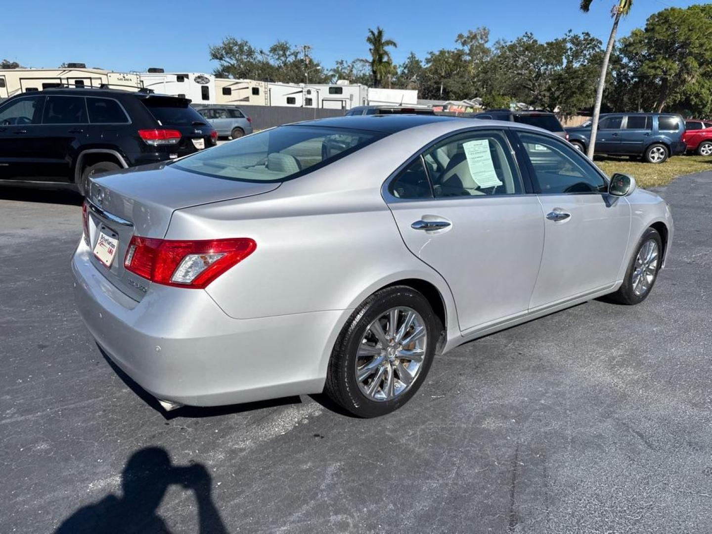 2007 SILVER LEXUS ES 350 (JTHBJ46G272) with an 3.5L engine, Automatic transmission, located at 2929 9th St. West, Bradenton, 34205, (941) 242-2810, 27.473591, -82.570679 - Thanks for inquring into DriveNation USA! All vehicles listed can be viewed at www.drivenationusa.com for vehicle history reports and additonal info. We cannot quote any terms such as down payments or monthly payments without an application. You can apply directly at www.drivenationusa.com or by con - Photo#7