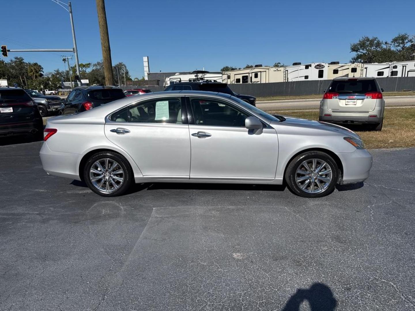 2007 SILVER LEXUS ES 350 (JTHBJ46G272) with an 3.5L engine, Automatic transmission, located at 2929 9th St. West, Bradenton, 34205, (941) 242-2810, 27.473591, -82.570679 - Thanks for inquring into DriveNation USA! All vehicles listed can be viewed at www.drivenationusa.com for vehicle history reports and additonal info. We cannot quote any terms such as down payments or monthly payments without an application. You can apply directly at www.drivenationusa.com or by con - Photo#8