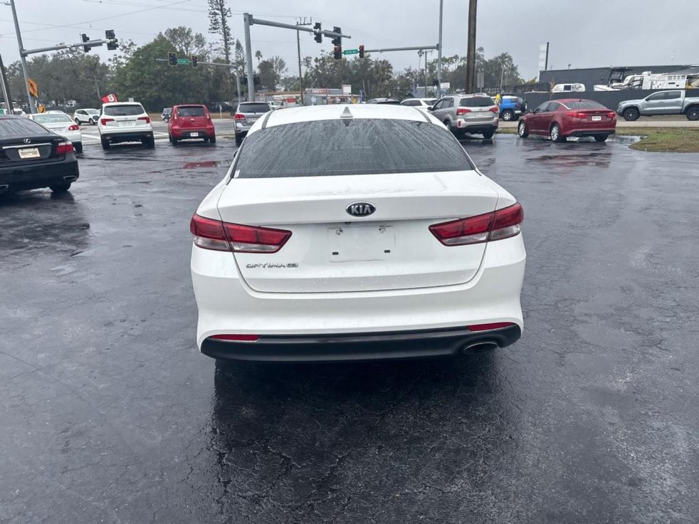 2016 WHITE KIA OPTIMA LX (KNAGT4L30G5) with an 2.4L engine, Automatic transmission, located at 2929 9th St. West, Bradenton, 34205, (941) 242-2810, 27.473591, -82.570679 - Thanks for inquring into DriveNation USA! All vehicles listed can be viewed at www.drivenationusa.com for vehicle history reports and additonal info. We cannot quote any terms such as down payments or monthly payments without an application. You can apply directly at www.drivenationusa.com or by con - Photo#7