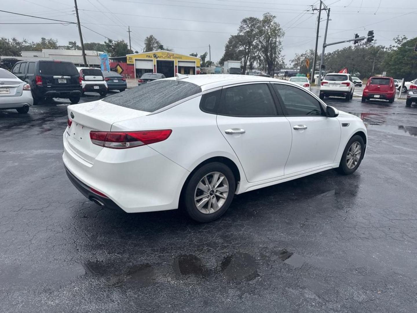 2016 WHITE KIA OPTIMA LX (KNAGT4L30G5) with an 2.4L engine, Automatic transmission, located at 2929 9th St. West, Bradenton, 34205, (941) 242-2810, 27.473591, -82.570679 - Thanks for inquring into DriveNation USA! All vehicles listed can be viewed at www.drivenationusa.com for vehicle history reports and additonal info. We cannot quote any terms such as down payments or monthly payments without an application. You can apply directly at www.drivenationusa.com or by con - Photo#8
