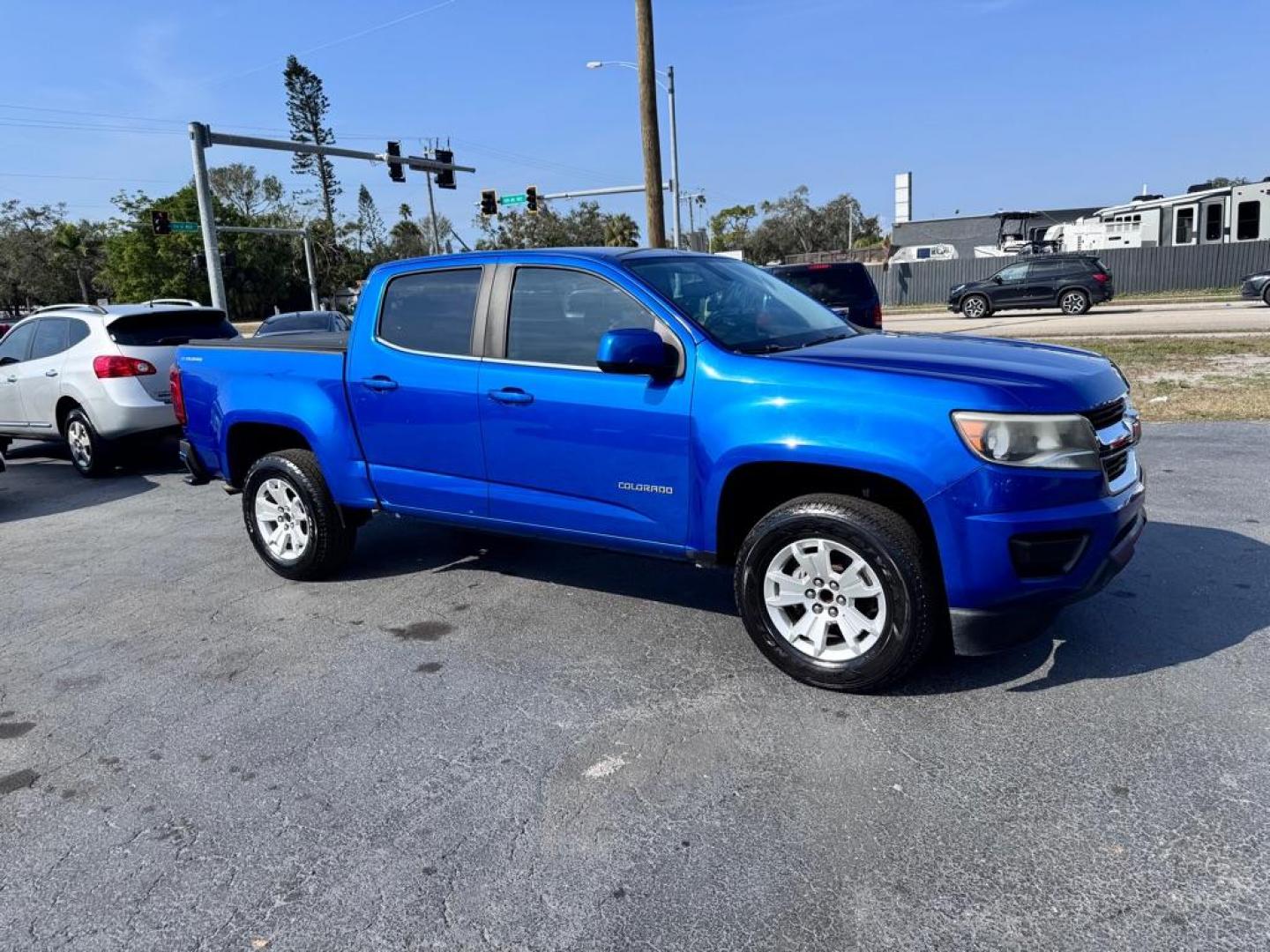 2018 BLUE CHEVROLET COLORADO LT (1GCGSCEA7J1) with an 2.5L engine, Automatic transmission, located at 2929 9th St. West, Bradenton, 34205, (941) 242-2810, 27.473591, -82.570679 - Thanks for inquring into DriveNation USA! All vehicles listed can be viewed at www.drivenationusa.com for vehicle history reports and additonal info. We cannot quote any terms such as down payments or monthly payments without an application. You can apply directly at www.drivenationusa.com or by con - Photo#0