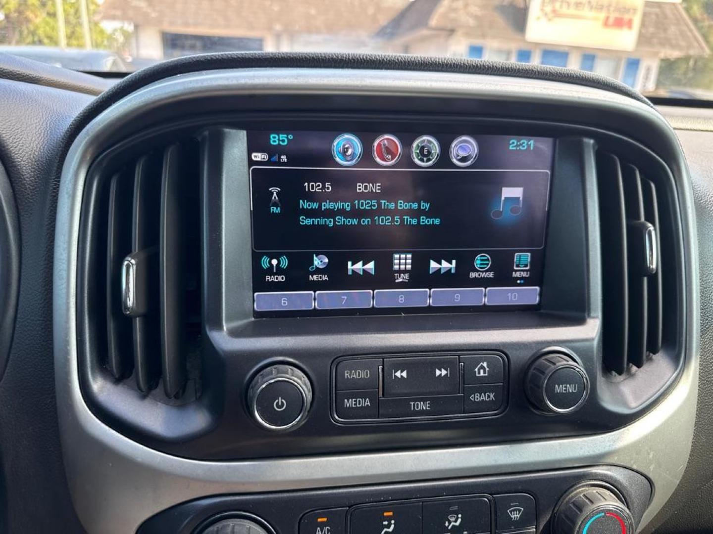 2018 BLUE CHEVROLET COLORADO LT (1GCGSCEA7J1) with an 2.5L engine, Automatic transmission, located at 2929 9th St. West, Bradenton, 34205, (941) 242-2810, 27.473591, -82.570679 - Thanks for inquring into DriveNation USA! All vehicles listed can be viewed at www.drivenationusa.com for vehicle history reports and additonal info. We cannot quote any terms such as down payments or monthly payments without an application. You can apply directly at www.drivenationusa.com or by con - Photo#12