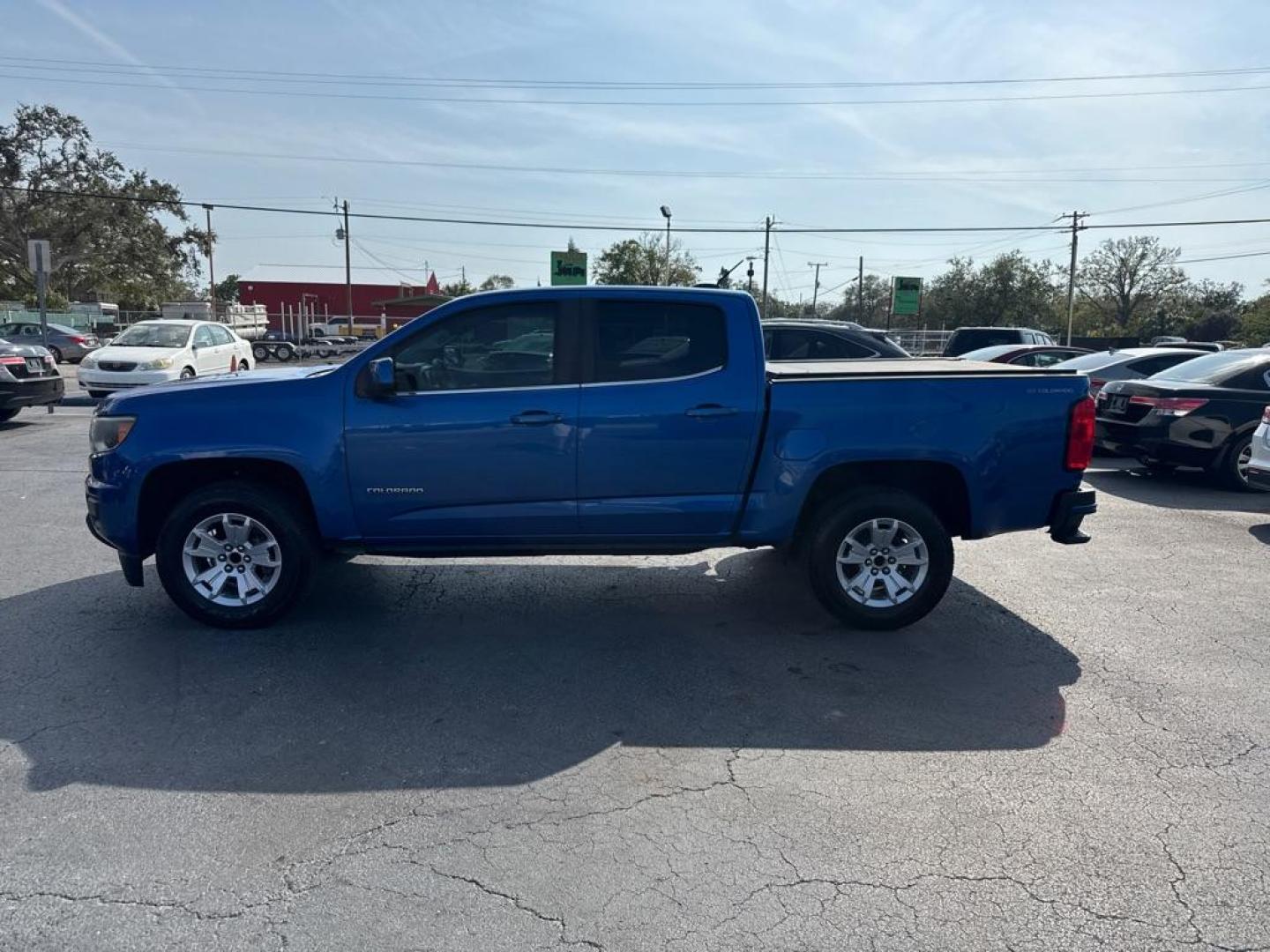 2018 BLUE CHEVROLET COLORADO LT (1GCGSCEA7J1) with an 2.5L engine, Automatic transmission, located at 2929 9th St. West, Bradenton, 34205, (941) 242-2810, 27.473591, -82.570679 - Thanks for inquring into DriveNation USA! All vehicles listed can be viewed at www.drivenationusa.com for vehicle history reports and additonal info. We cannot quote any terms such as down payments or monthly payments without an application. You can apply directly at www.drivenationusa.com or by con - Photo#4