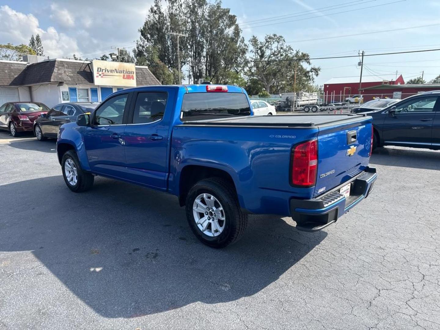 2018 BLUE CHEVROLET COLORADO LT (1GCGSCEA7J1) with an 2.5L engine, Automatic transmission, located at 2929 9th St. West, Bradenton, 34205, (941) 242-2810, 27.473591, -82.570679 - Thanks for inquring into DriveNation USA! All vehicles listed can be viewed at www.drivenationusa.com for vehicle history reports and additonal info. We cannot quote any terms such as down payments or monthly payments without an application. You can apply directly at www.drivenationusa.com or by con - Photo#5