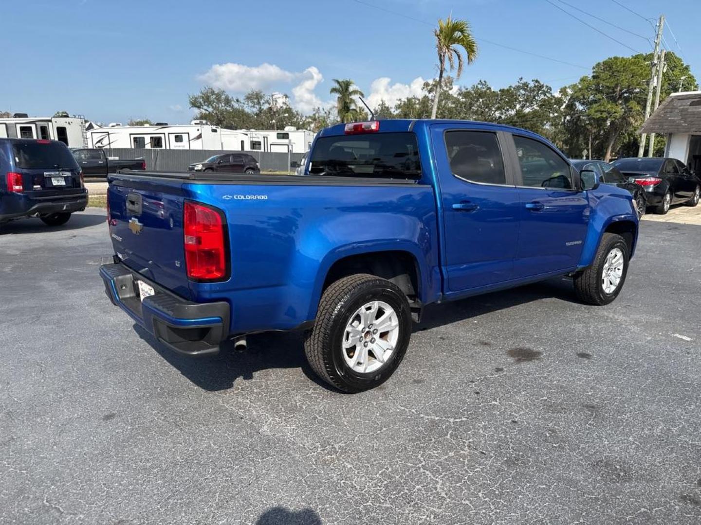 2018 BLUE CHEVROLET COLORADO LT (1GCGSCEA7J1) with an 2.5L engine, Automatic transmission, located at 2929 9th St. West, Bradenton, 34205, (941) 242-2810, 27.473591, -82.570679 - Thanks for inquring into DriveNation USA! All vehicles listed can be viewed at www.drivenationusa.com for vehicle history reports and additonal info. We cannot quote any terms such as down payments or monthly payments without an application. You can apply directly at www.drivenationusa.com or by con - Photo#7