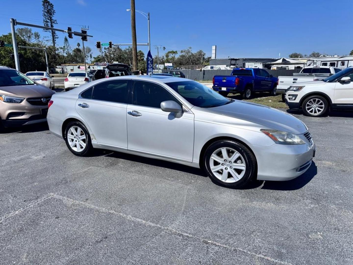 2007 GRAY LEXUS ES 350 (JTHBJ46G472) with an 3.5L engine, Automatic transmission, located at 2929 9th St. West, Bradenton, 34205, (941) 242-2810, 27.473591, -82.570679 - Thanks for inquring into DriveNation USA! All vehicles listed can be viewed at www.drivenationusa.com for vehicle history reports and additonal info. We cannot quote any terms such as down payments or monthly payments without an application. You can apply directly at www.drivenationusa.com or by con - Photo#2