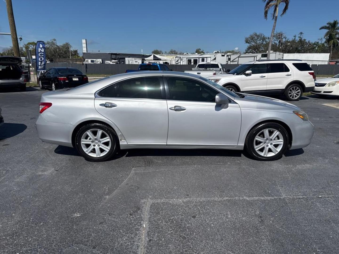 2007 GRAY LEXUS ES 350 (JTHBJ46G472) with an 3.5L engine, Automatic transmission, located at 2929 9th St. West, Bradenton, 34205, (941) 242-2810, 27.473591, -82.570679 - Thanks for inquring into DriveNation USA! All vehicles listed can be viewed at www.drivenationusa.com for vehicle history reports and additonal info. We cannot quote any terms such as down payments or monthly payments without an application. You can apply directly at www.drivenationusa.com or by con - Photo#8
