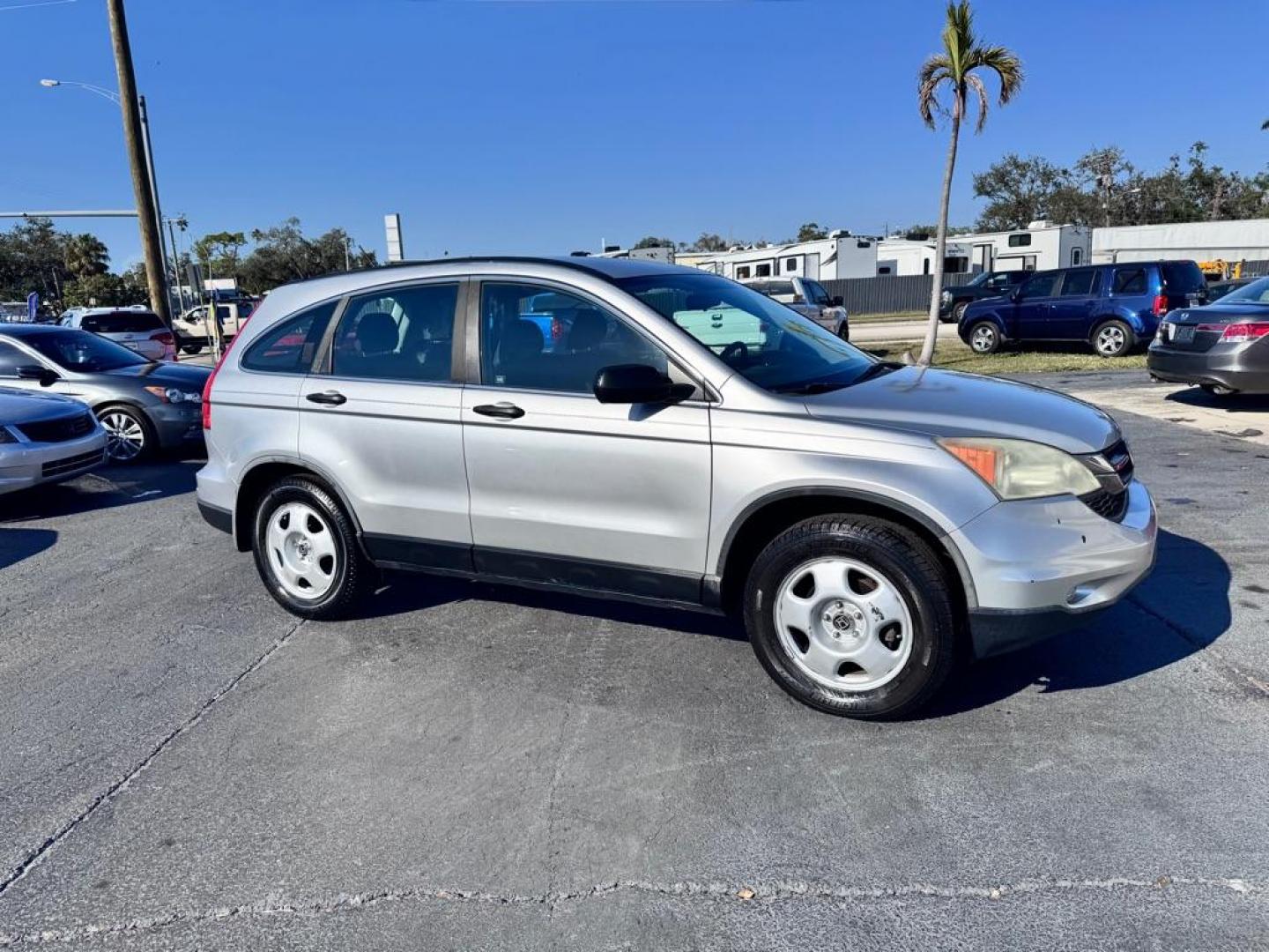 2010 SILVER HONDA CR-V LX (3CZRE3H35AG) with an 2.4L engine, Automatic transmission, located at 2929 9th St. West, Bradenton, 34205, (941) 242-2810, 27.473591, -82.570679 - Thanks for inquring into DriveNation USA! All vehicles listed can be viewed at www.drivenationusa.com for vehicle history reports and additonal info. We cannot quote any terms such as down payments or monthly payments without an application. You can apply directly at www.drivenationusa.com or by con - Photo#1