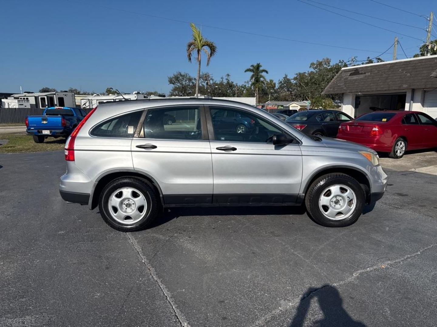 2010 SILVER HONDA CR-V LX (3CZRE3H35AG) with an 2.4L engine, Automatic transmission, located at 2929 9th St. West, Bradenton, 34205, (941) 242-2810, 27.473591, -82.570679 - Thanks for inquring into DriveNation USA! All vehicles listed can be viewed at www.drivenationusa.com for vehicle history reports and additonal info. We cannot quote any terms such as down payments or monthly payments without an application. You can apply directly at www.drivenationusa.com or by con - Photo#7