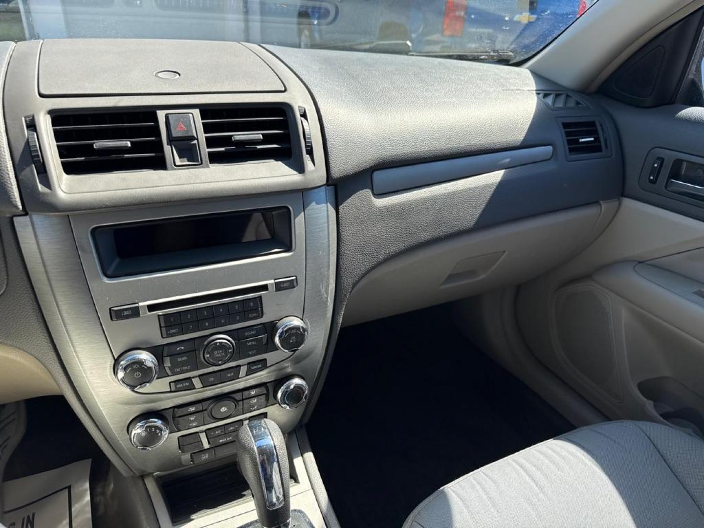 2012 RED FORD FUSION SE (3FAHP0HA6CR) with an 2.5L engine, Automatic transmission, located at 2929 9th St. West, Bradenton, 34205, (941) 242-2810, 27.473591, -82.570679 - Photo#13