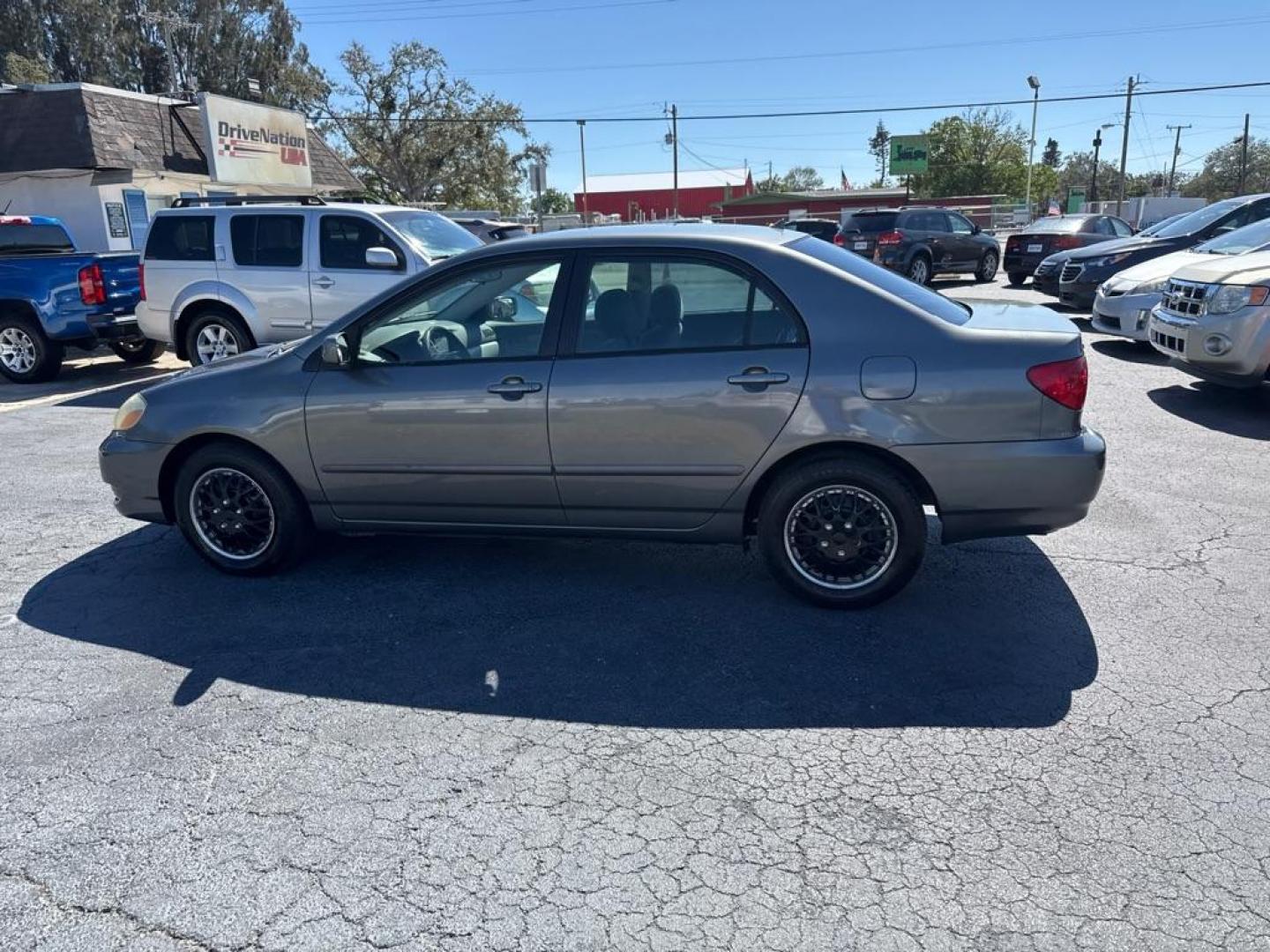 2006 GRAY TOYOTA COROLLA CE (2T1BR32E76C) with an 1.8L engine, Automatic transmission, located at 2929 9th St. West, Bradenton, 34205, (941) 242-2810, 27.473591, -82.570679 - Photo#4
