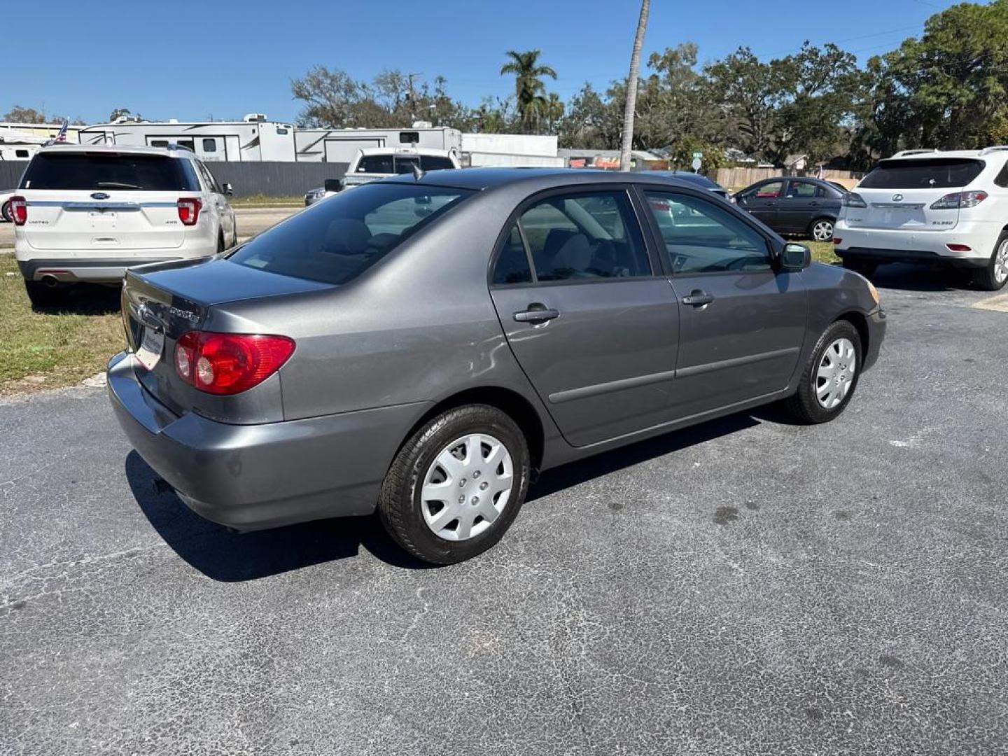 2006 GRAY TOYOTA COROLLA CE (2T1BR32E76C) with an 1.8L engine, Automatic transmission, located at 2929 9th St. West, Bradenton, 34205, (941) 242-2810, 27.473591, -82.570679 - Photo#7