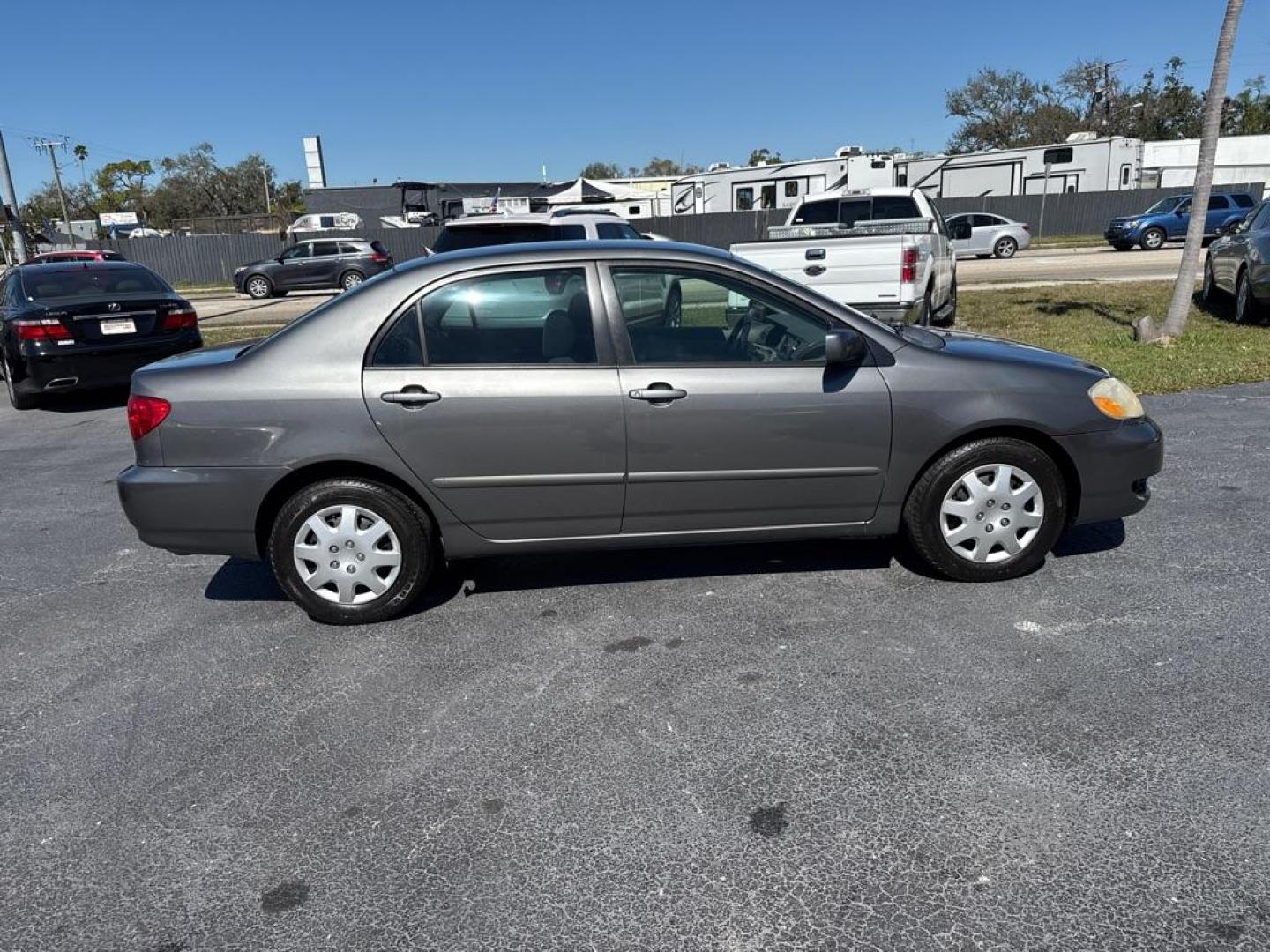 2006 GRAY TOYOTA COROLLA CE (2T1BR32E76C) with an 1.8L engine, Automatic transmission, located at 2929 9th St. West, Bradenton, 34205, (941) 242-2810, 27.473591, -82.570679 - Photo#8