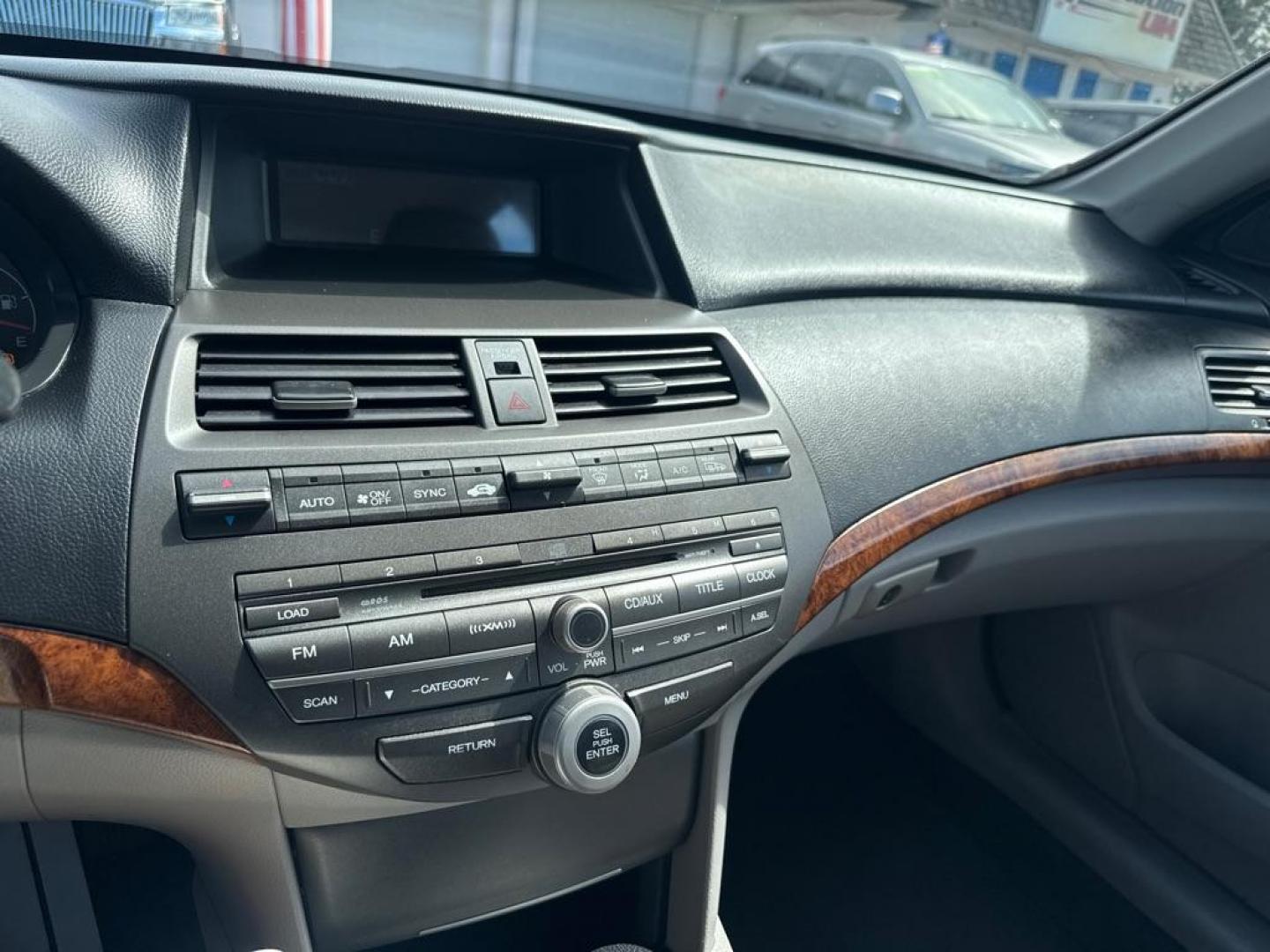 2012 SILVER HONDA ACCORD EXL (1HGCP3F8XCA) with an 3.5L engine, Automatic transmission, located at 2929 9th St. West, Bradenton, 34205, (941) 242-2810, 27.473591, -82.570679 - Thanks for inquring into DriveNation USA! All vehicles listed can be viewed at www.drivenationusa.com for vehicle history reports and additonal info. We cannot quote any terms such as down payments or monthly payments without an application. You can apply directly at www.drivenationusa.com or by con - Photo#12
