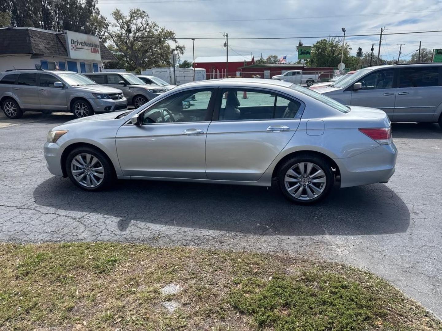 2012 SILVER HONDA ACCORD EXL (1HGCP3F8XCA) with an 3.5L engine, Automatic transmission, located at 2929 9th St. West, Bradenton, 34205, (941) 242-2810, 27.473591, -82.570679 - Thanks for inquring into DriveNation USA! All vehicles listed can be viewed at www.drivenationusa.com for vehicle history reports and additonal info. We cannot quote any terms such as down payments or monthly payments without an application. You can apply directly at www.drivenationusa.com or by con - Photo#4