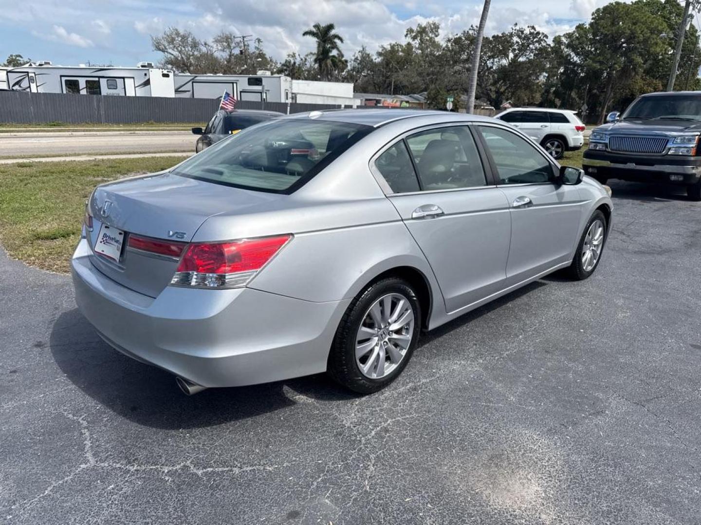 2012 SILVER HONDA ACCORD EXL (1HGCP3F8XCA) with an 3.5L engine, Automatic transmission, located at 2929 9th St. West, Bradenton, 34205, (941) 242-2810, 27.473591, -82.570679 - Thanks for inquring into DriveNation USA! All vehicles listed can be viewed at www.drivenationusa.com for vehicle history reports and additonal info. We cannot quote any terms such as down payments or monthly payments without an application. You can apply directly at www.drivenationusa.com or by con - Photo#7