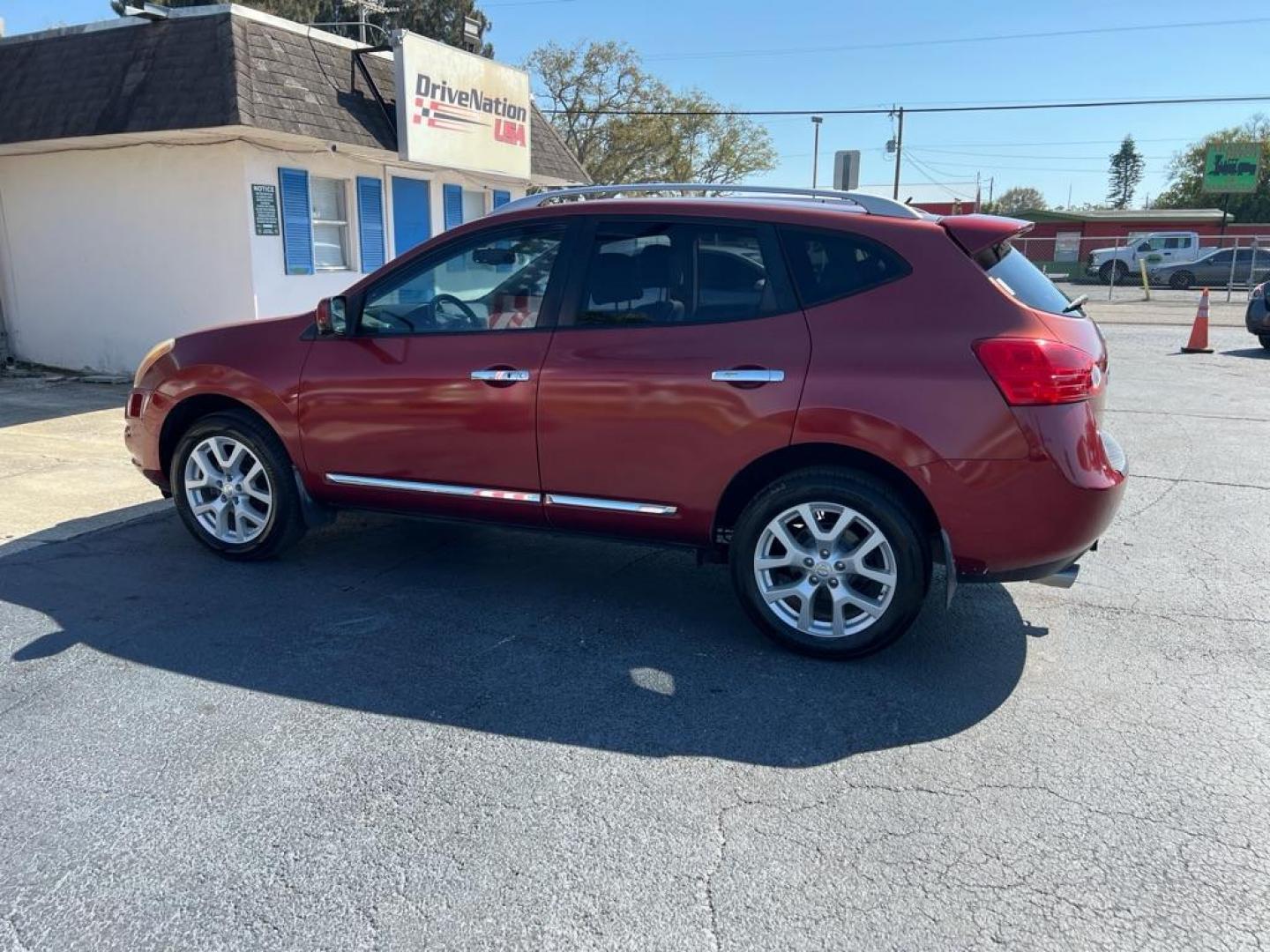 2010 RED NISSAN ROGUE S (JN8AS5MT5AW) with an 2.5L engine, Continuously Variable transmission, located at 2929 9th St. West, Bradenton, 34205, (941) 242-2810, 27.473591, -82.570679 - Photo#4