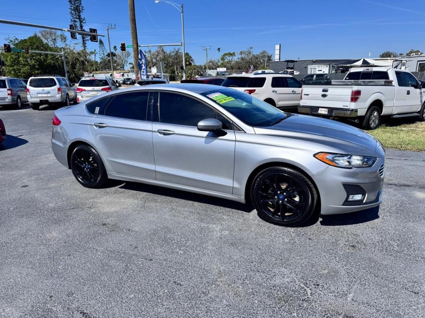 2020 GRAY FORD FUSION SE (3FA6P0HD3LR) with an 1.5L engine, Automatic transmission, located at 2929 9th St. West, Bradenton, 34205, (941) 242-2810, 27.473591, -82.570679 - Thanks for inquring into DriveNation USA! All vehicles listed can be viewed at www.drivenationusa.com for vehicle history reports and additonal info. We cannot quote any terms such as down payments or monthly payments without an application. You can apply directly at www.drivenationusa.com or by con - Photo#2