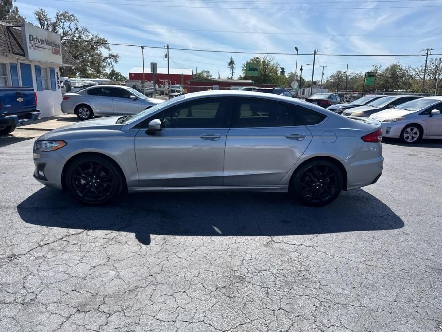 2020 GRAY FORD FUSION SE (3FA6P0HD3LR) with an 1.5L engine, Automatic transmission, located at 2929 9th St. West, Bradenton, 34205, (941) 242-2810, 27.473591, -82.570679 - Thanks for inquring into DriveNation USA! All vehicles listed can be viewed at www.drivenationusa.com for vehicle history reports and additonal info. We cannot quote any terms such as down payments or monthly payments without an application. You can apply directly at www.drivenationusa.com or by con - Photo#5